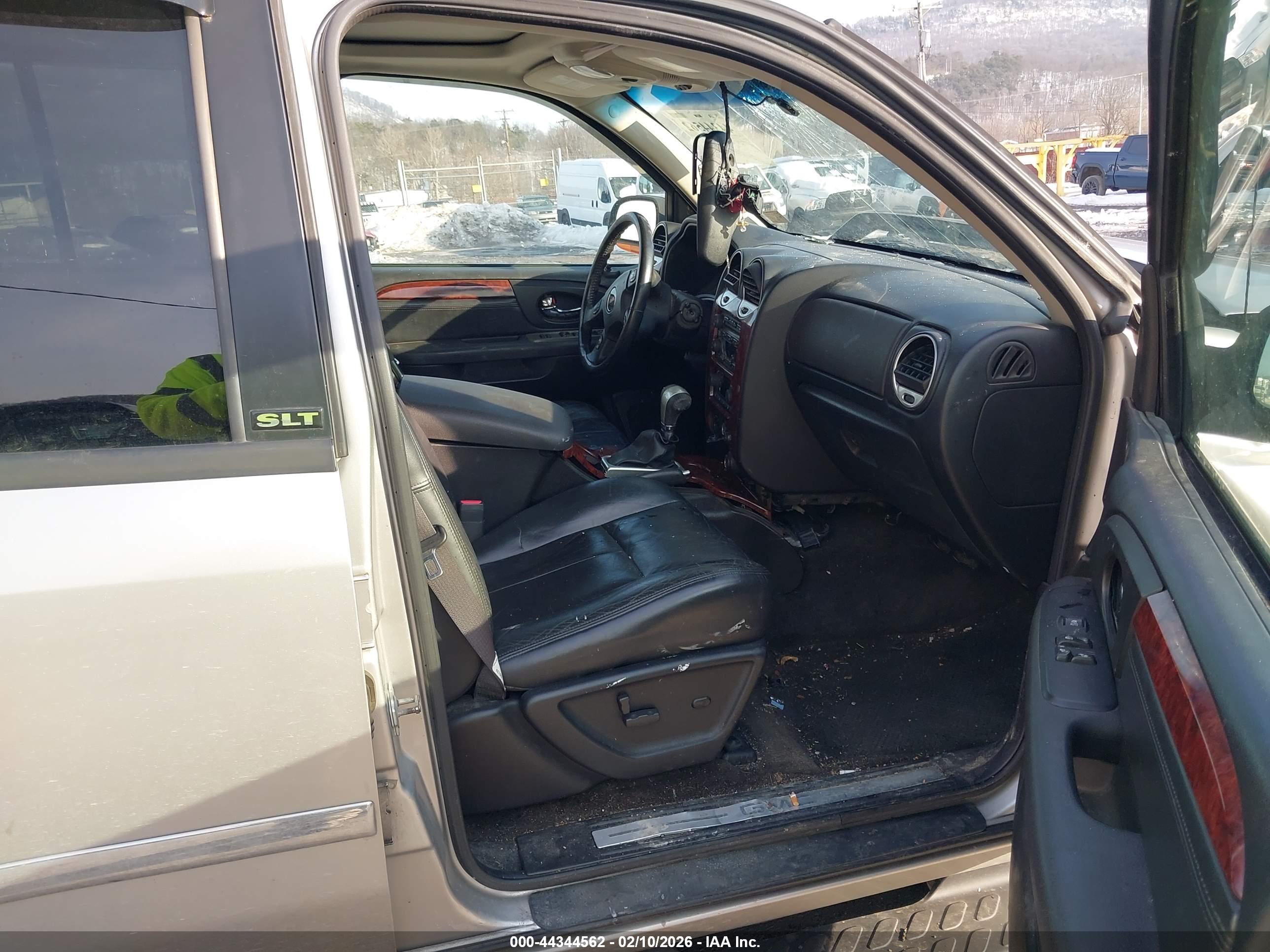 GMC ENVOY image 5