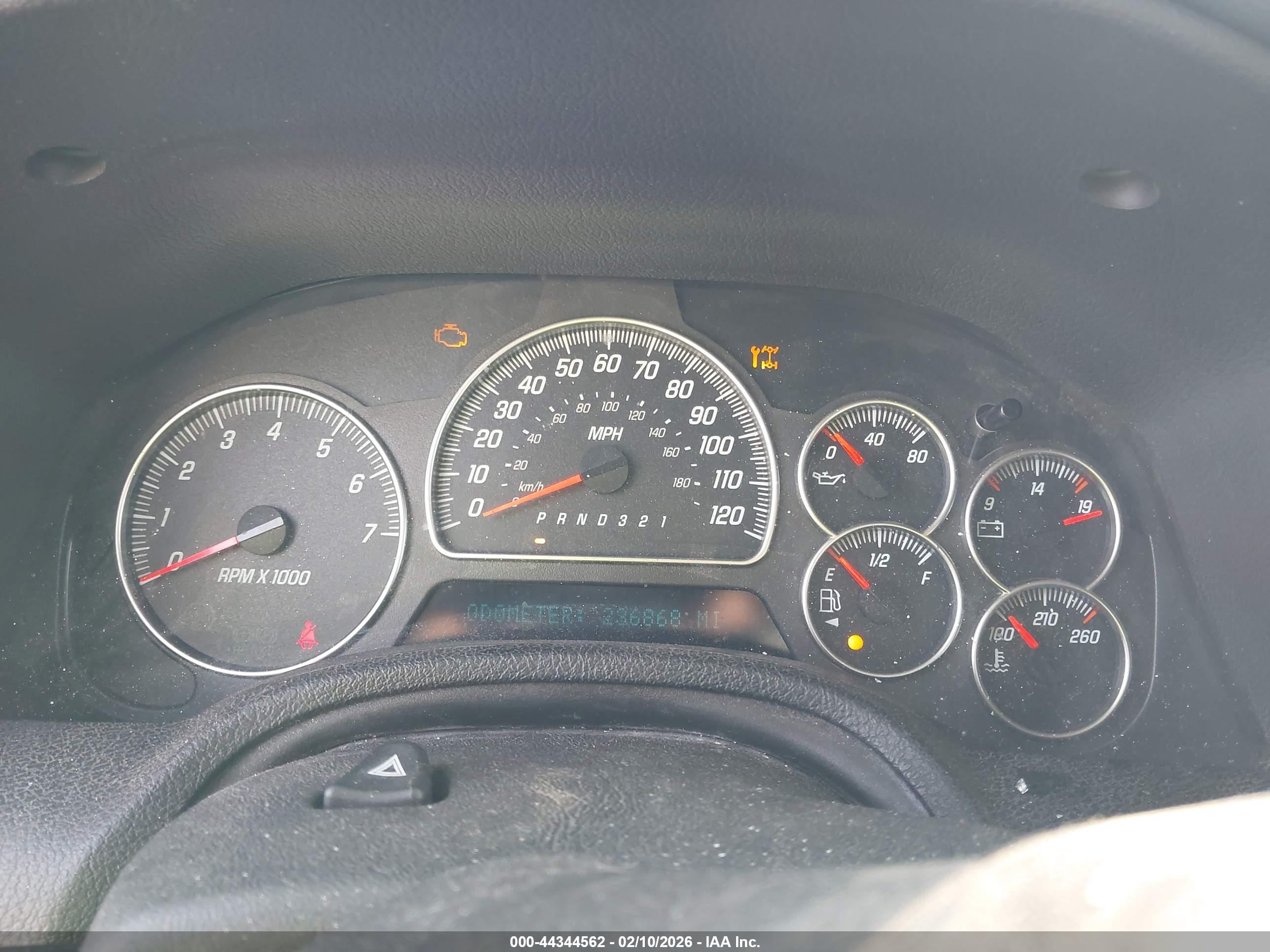GMC ENVOY image 7