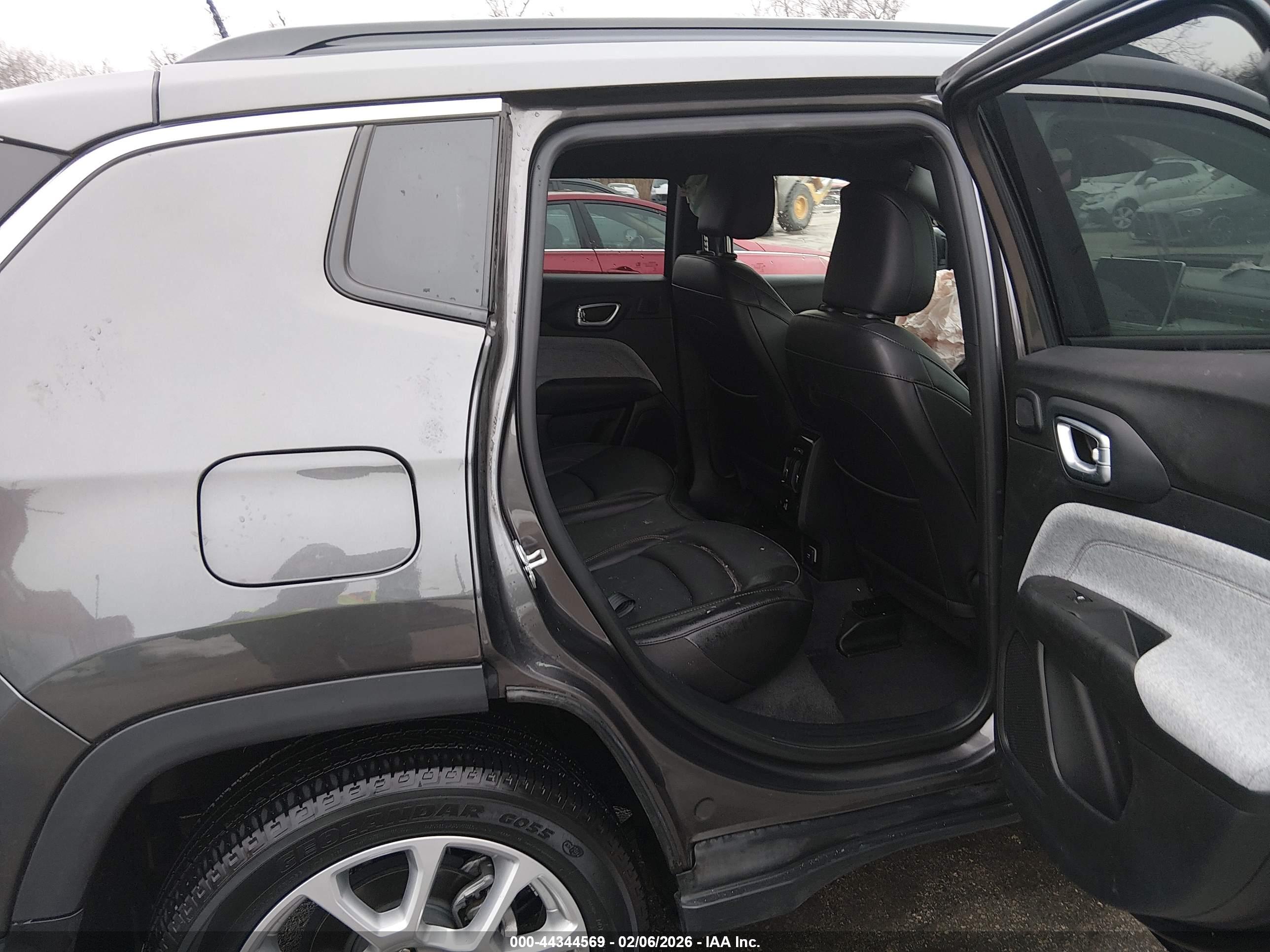 JEEP COMPASS image 8