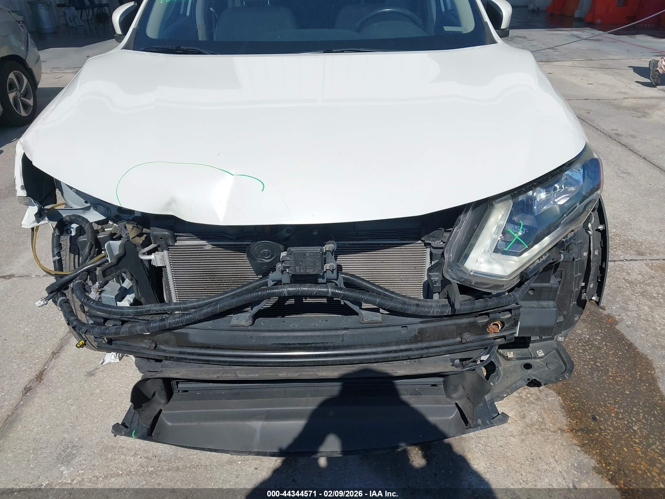 NISSAN ROGUE image 6