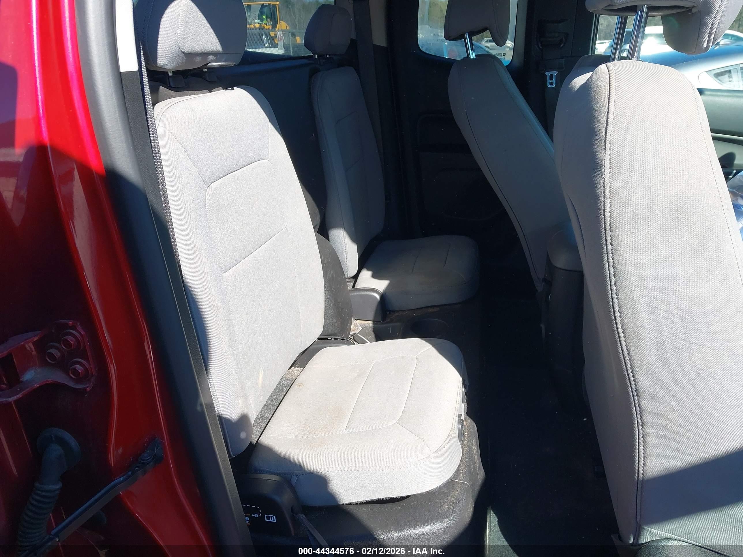 CHEVROLET COLORADO image 8
