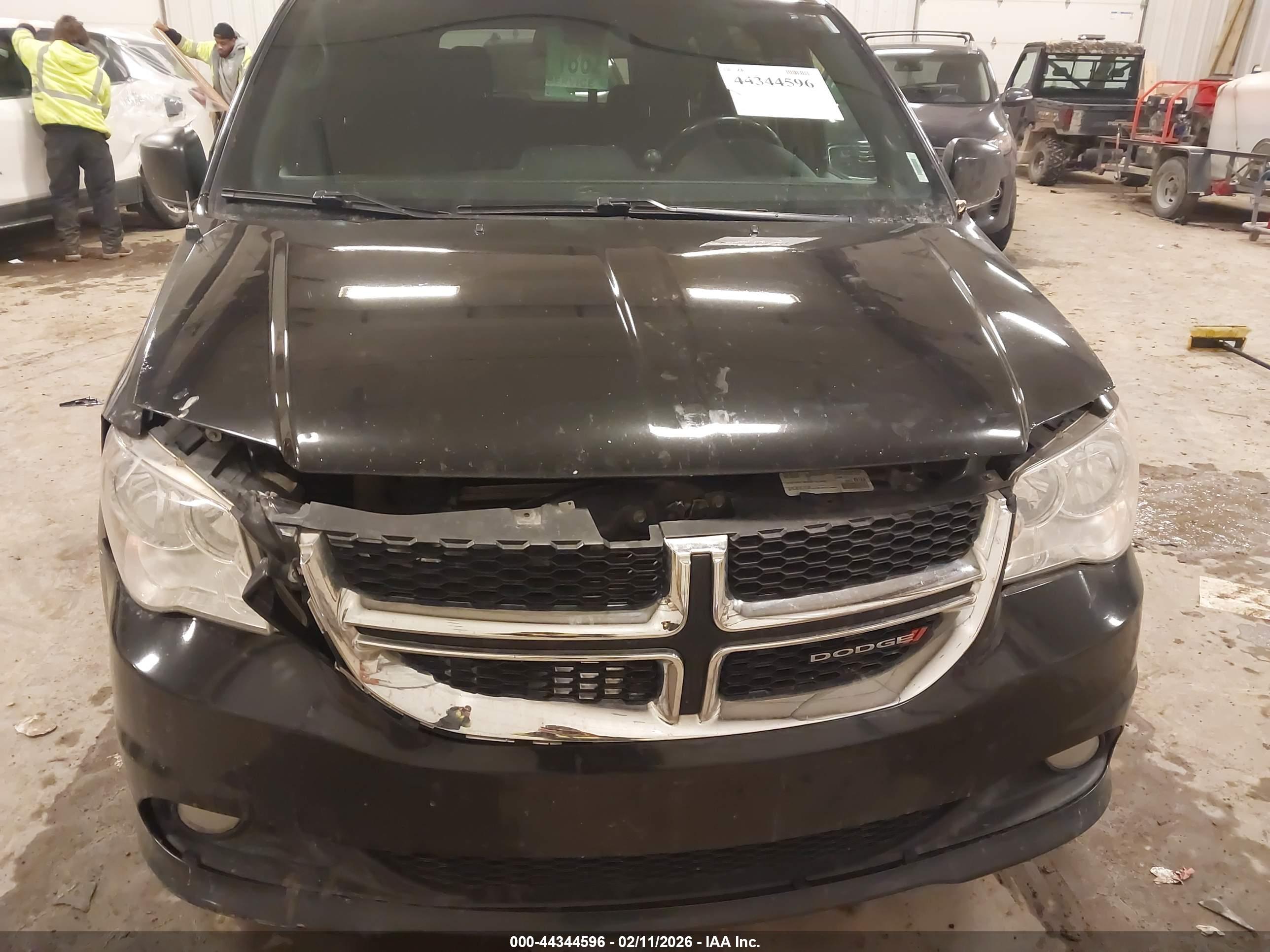 DODGE GRAND image 6
