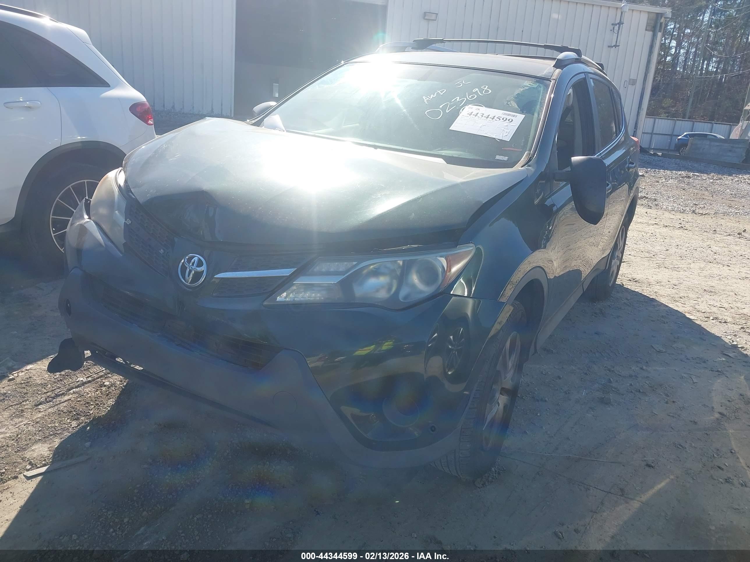 TOYOTA RAV4 image 2