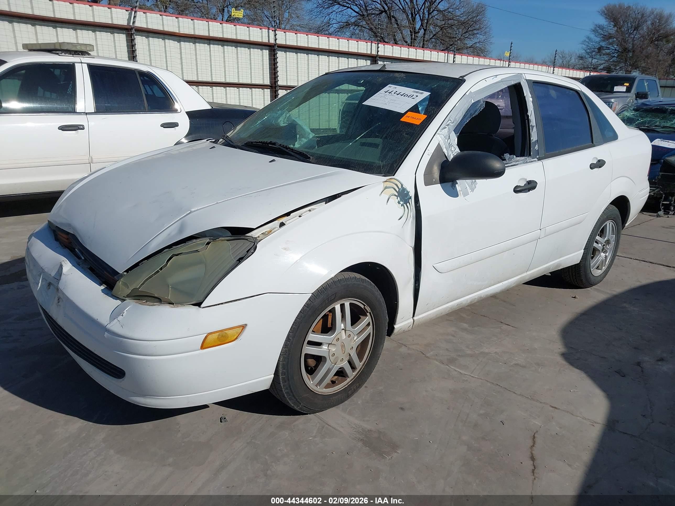 FORD FOCUS image 2
