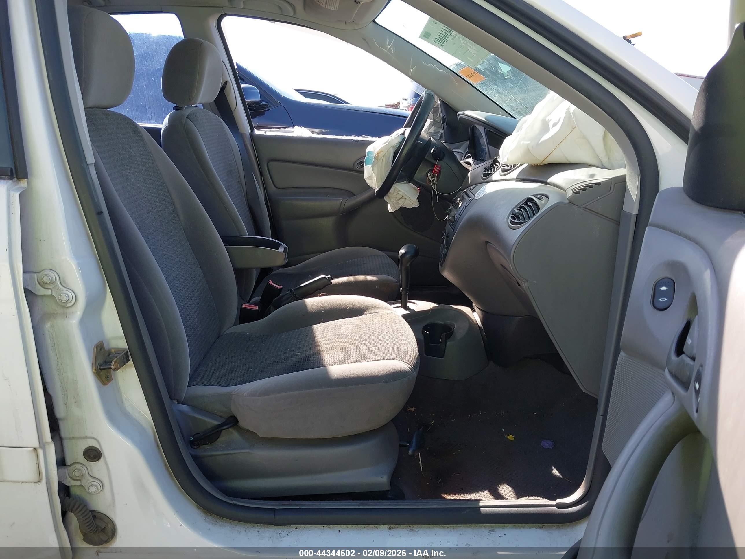 FORD FOCUS image 5