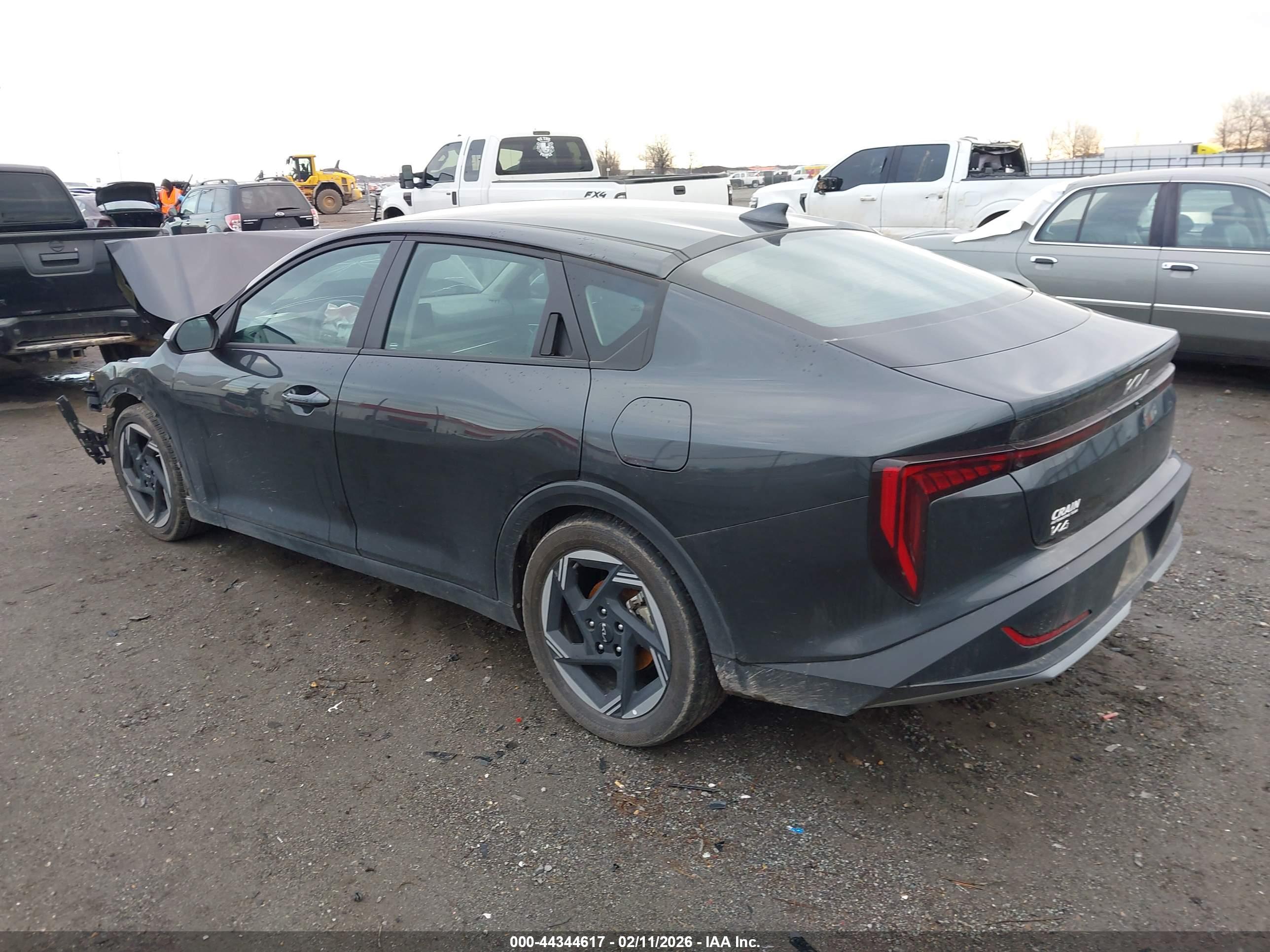 KIA K4 image 3