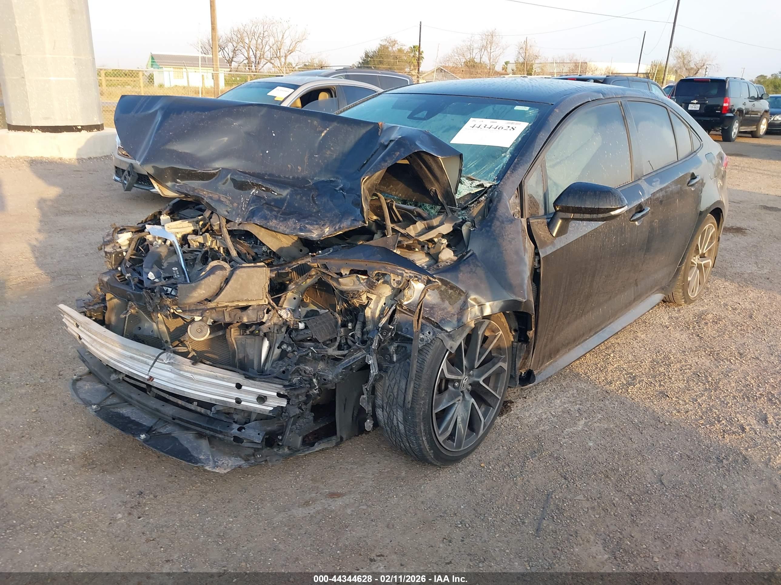 TOYOTA COROLLA image 2