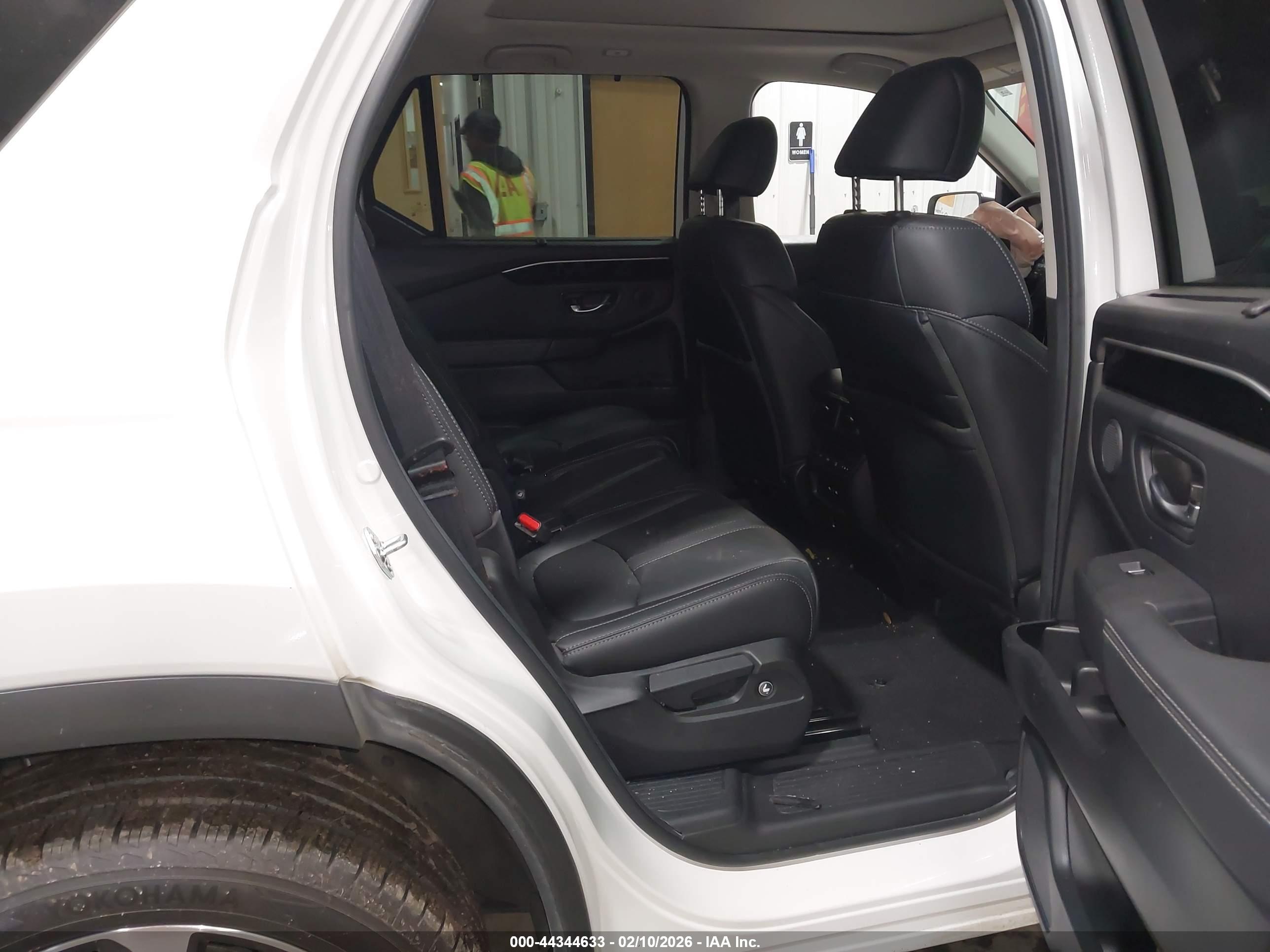 HONDA PILOT image 8