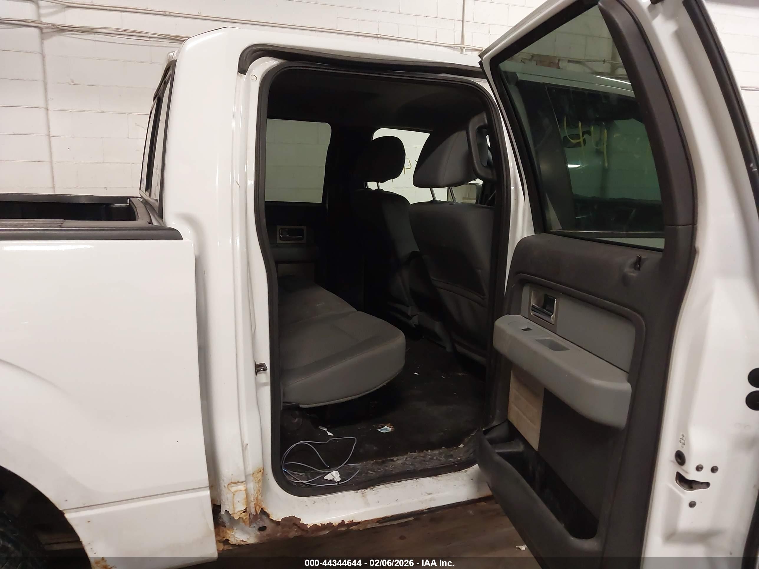 FORD F-150 image 8