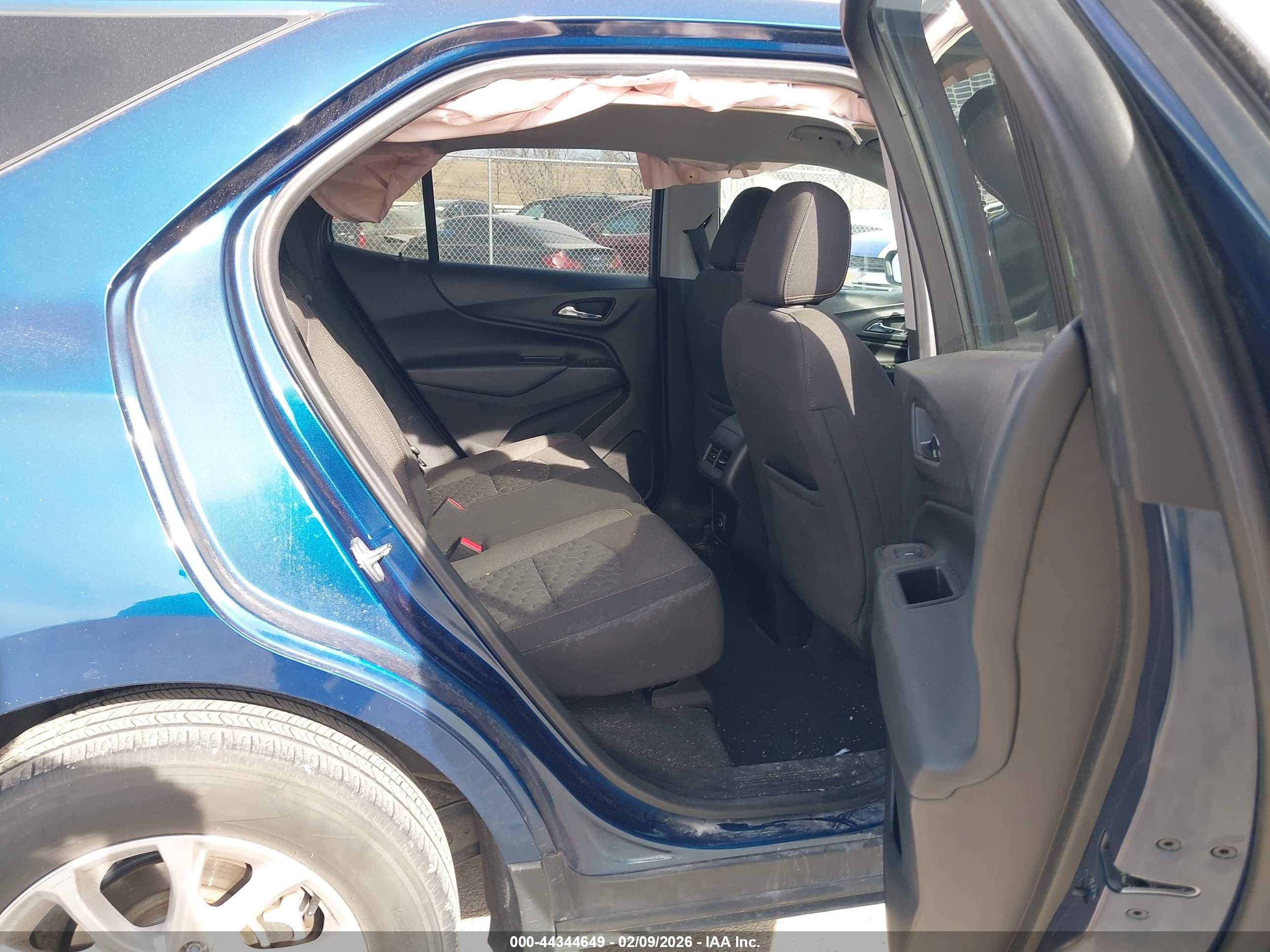 CHEVROLET EQUINOX image 8