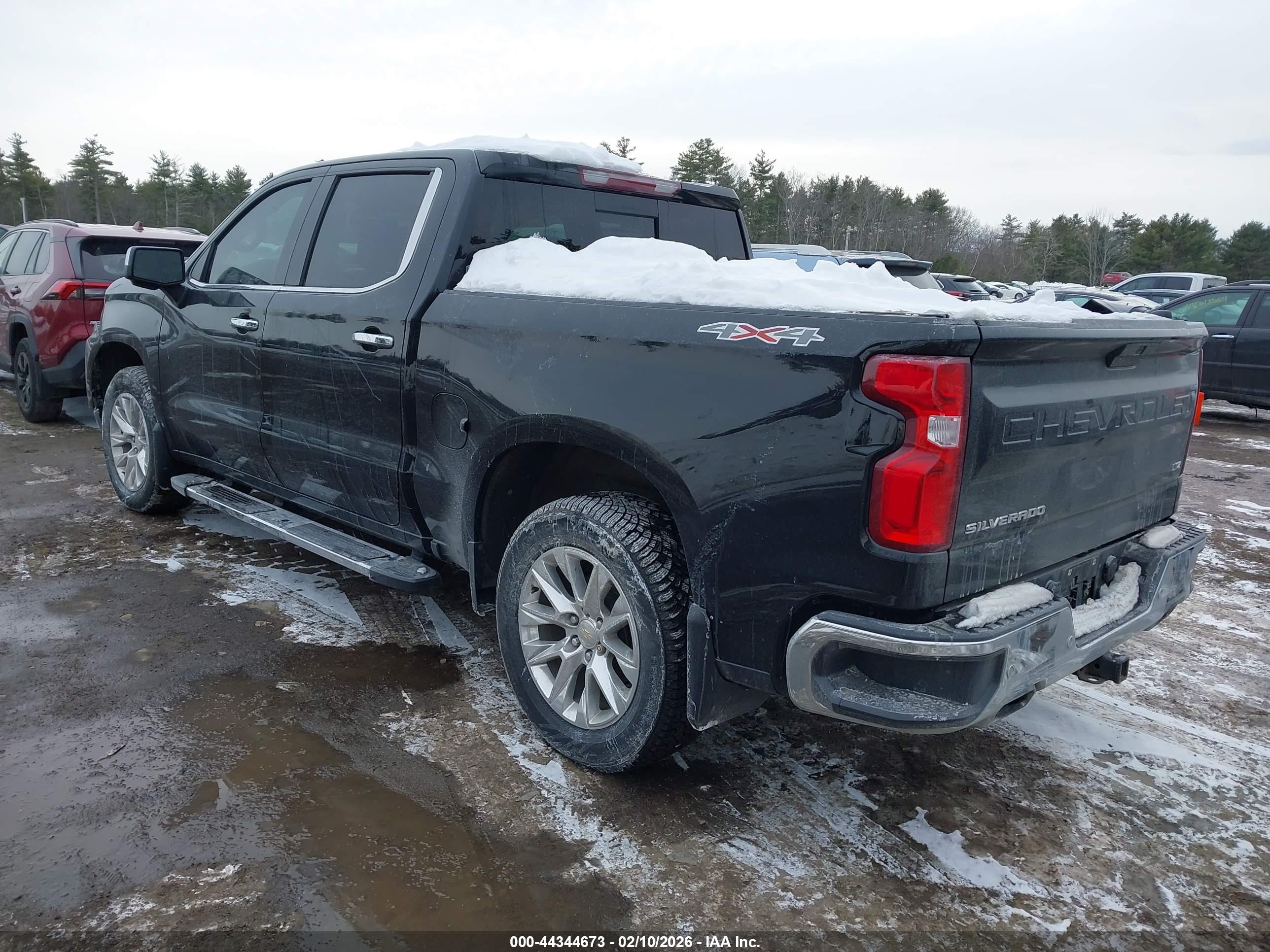 CHEVROLET SILVERADO image 3