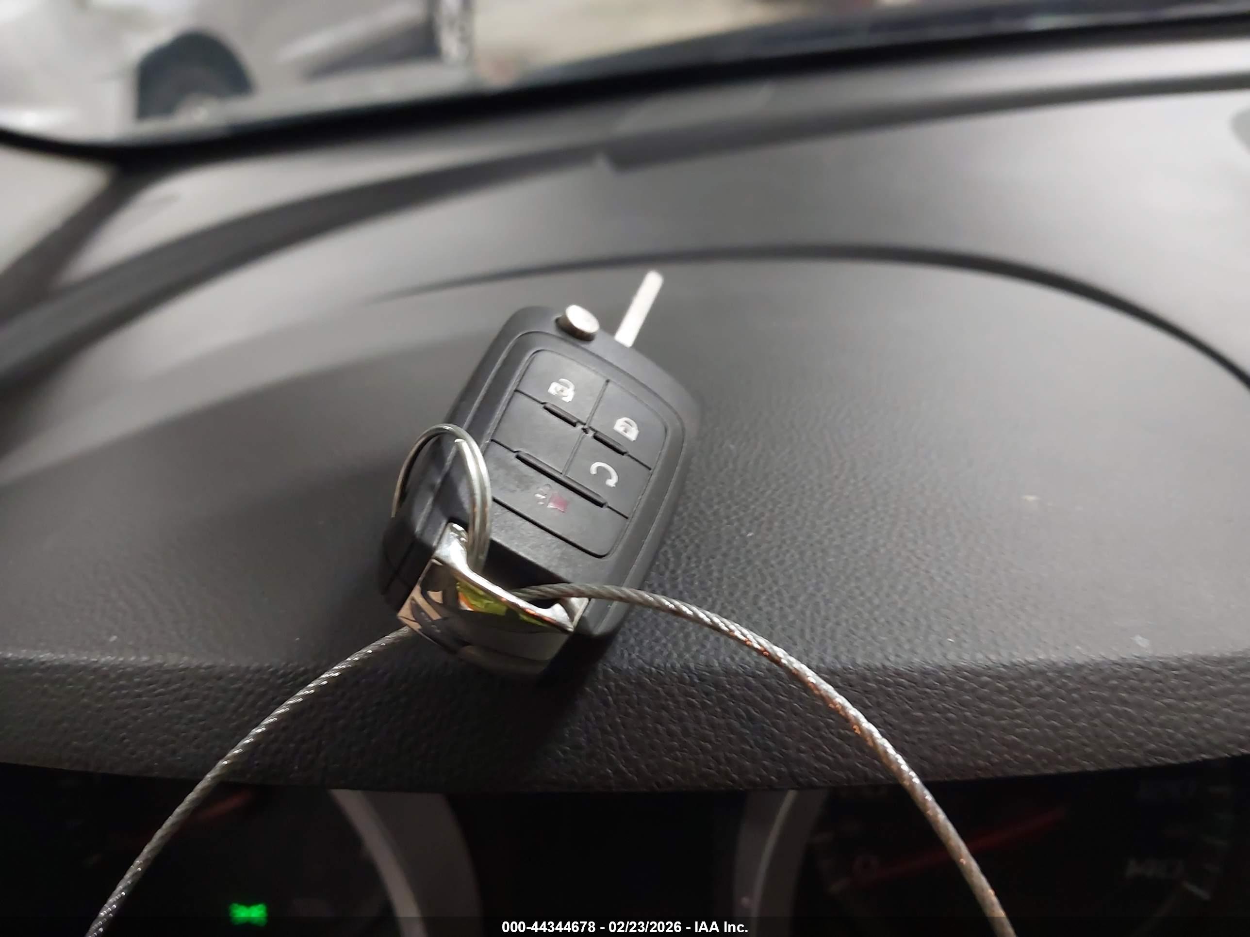 CHEVROLET EQUINOX image 11