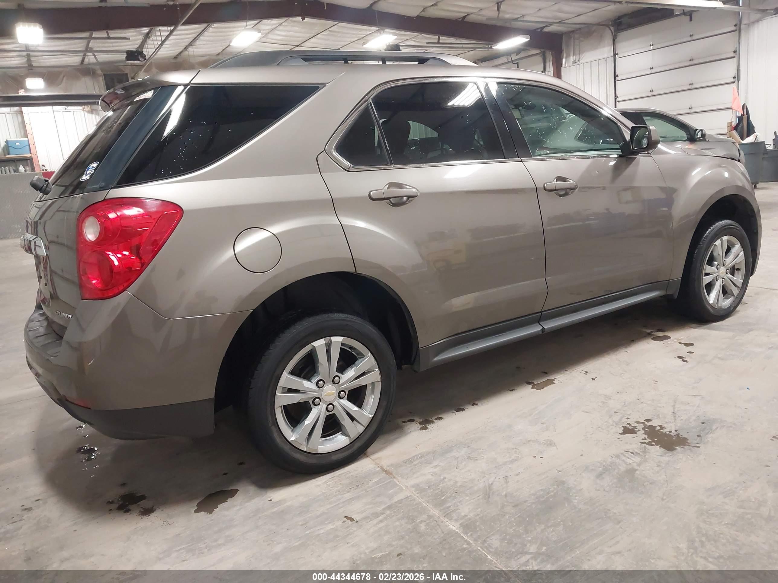 CHEVROLET EQUINOX image 4