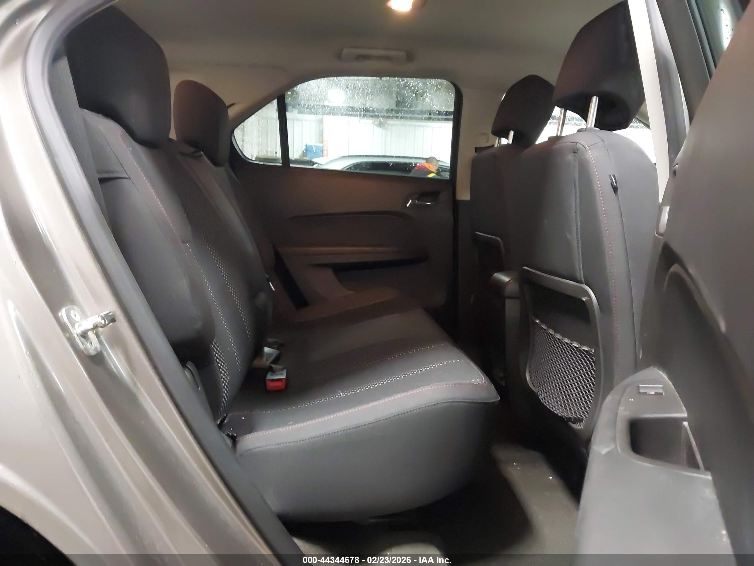 CHEVROLET EQUINOX image 8