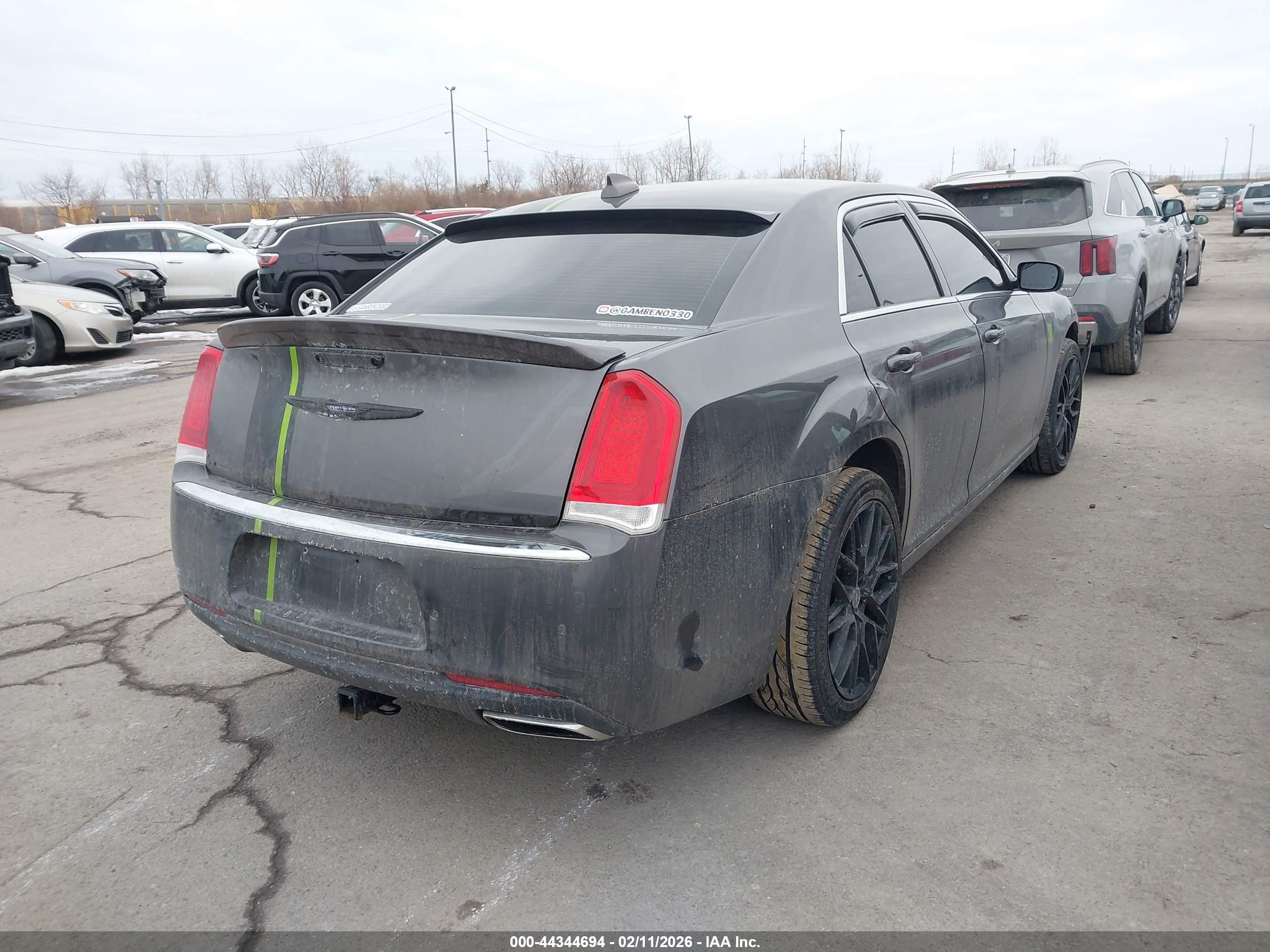 CHRYSLER 300 image 4