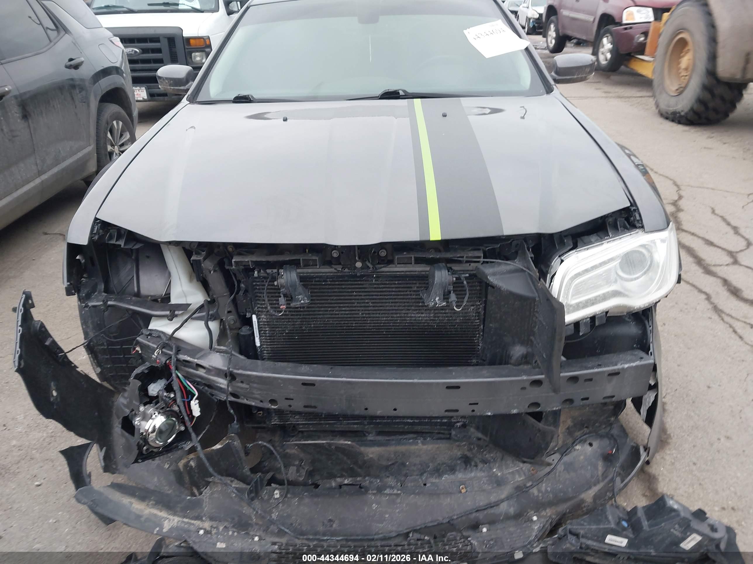 CHRYSLER 300 image 6