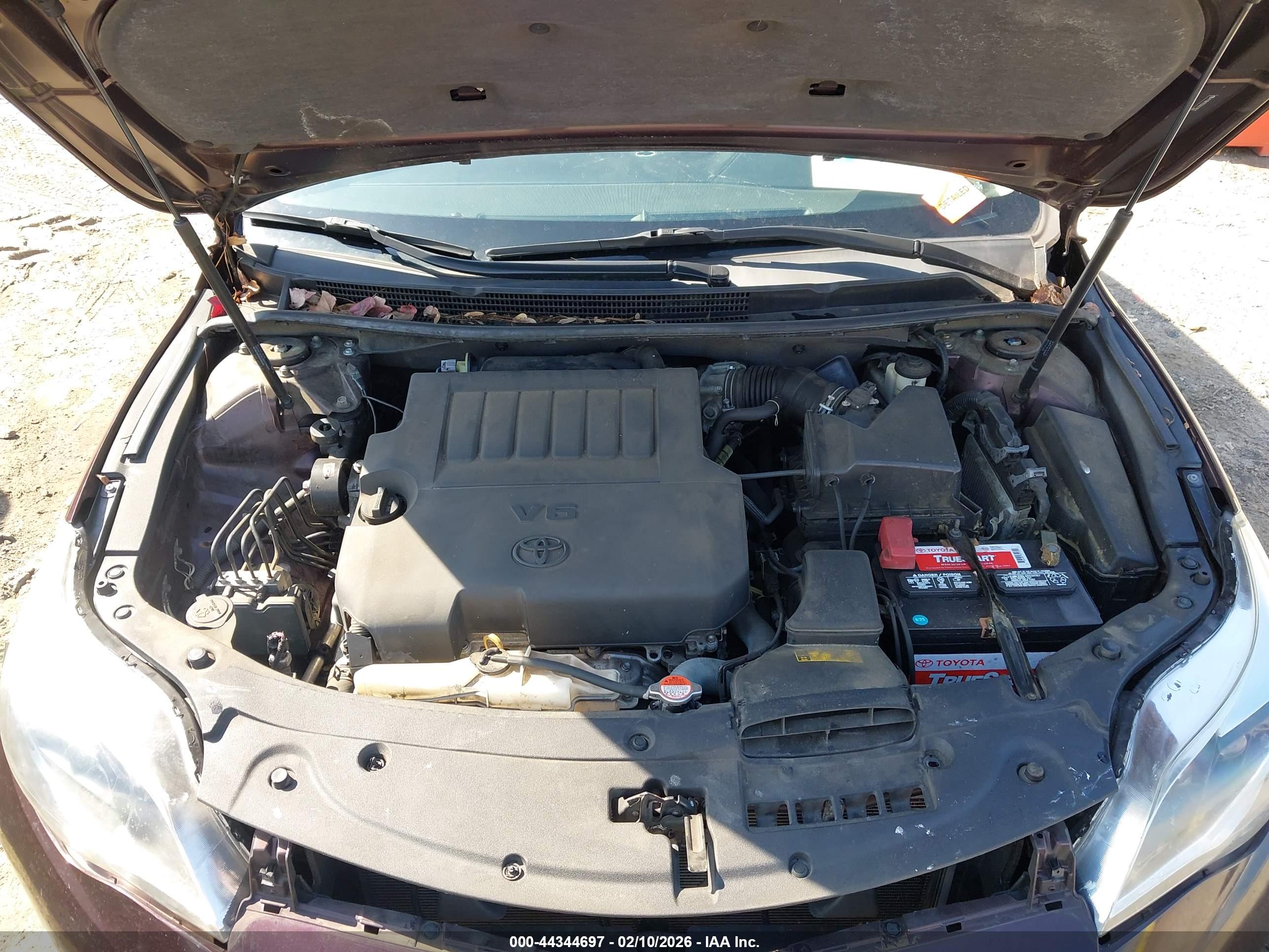 TOYOTA AVALON image 10