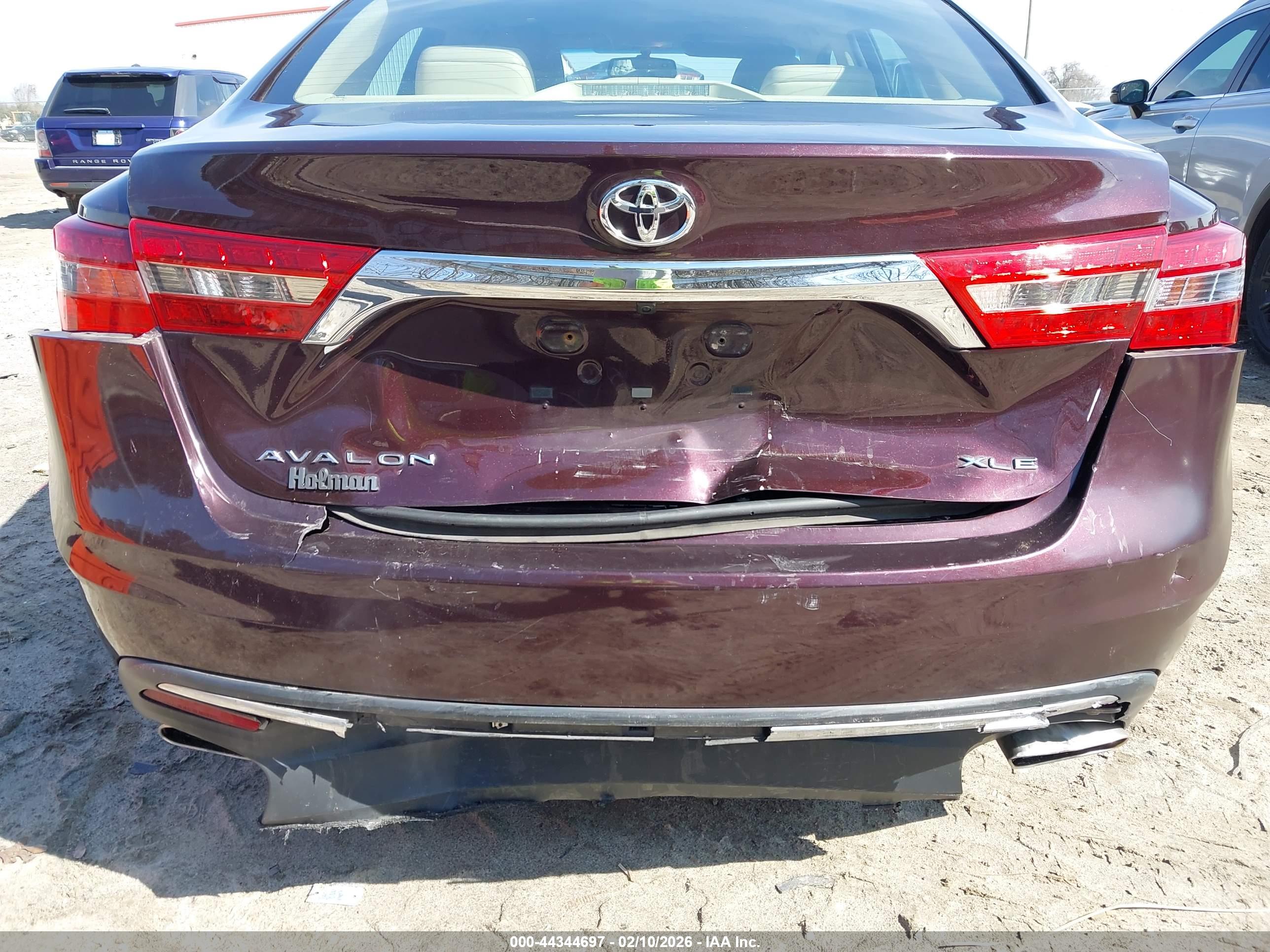 TOYOTA AVALON image 6