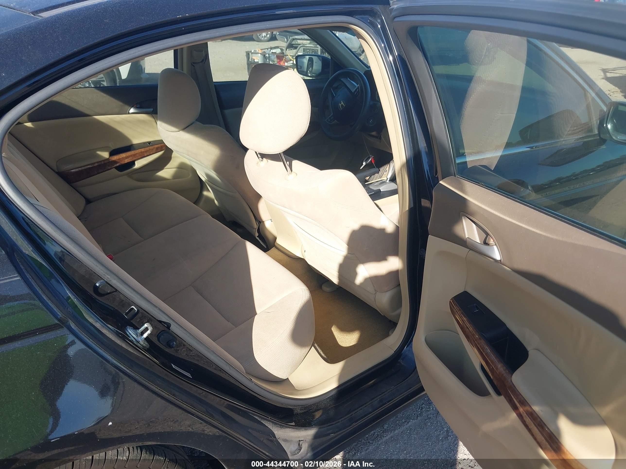 HONDA ACCORD image 8