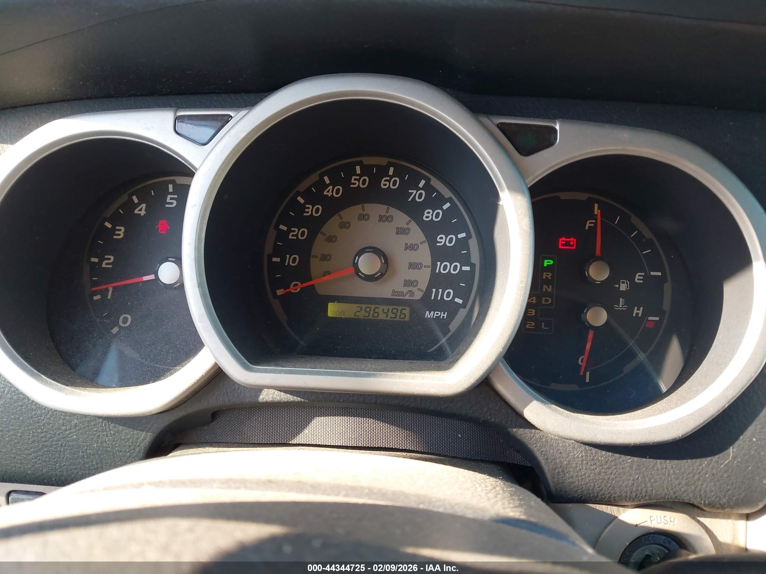 TOYOTA 4RUNNER image 7