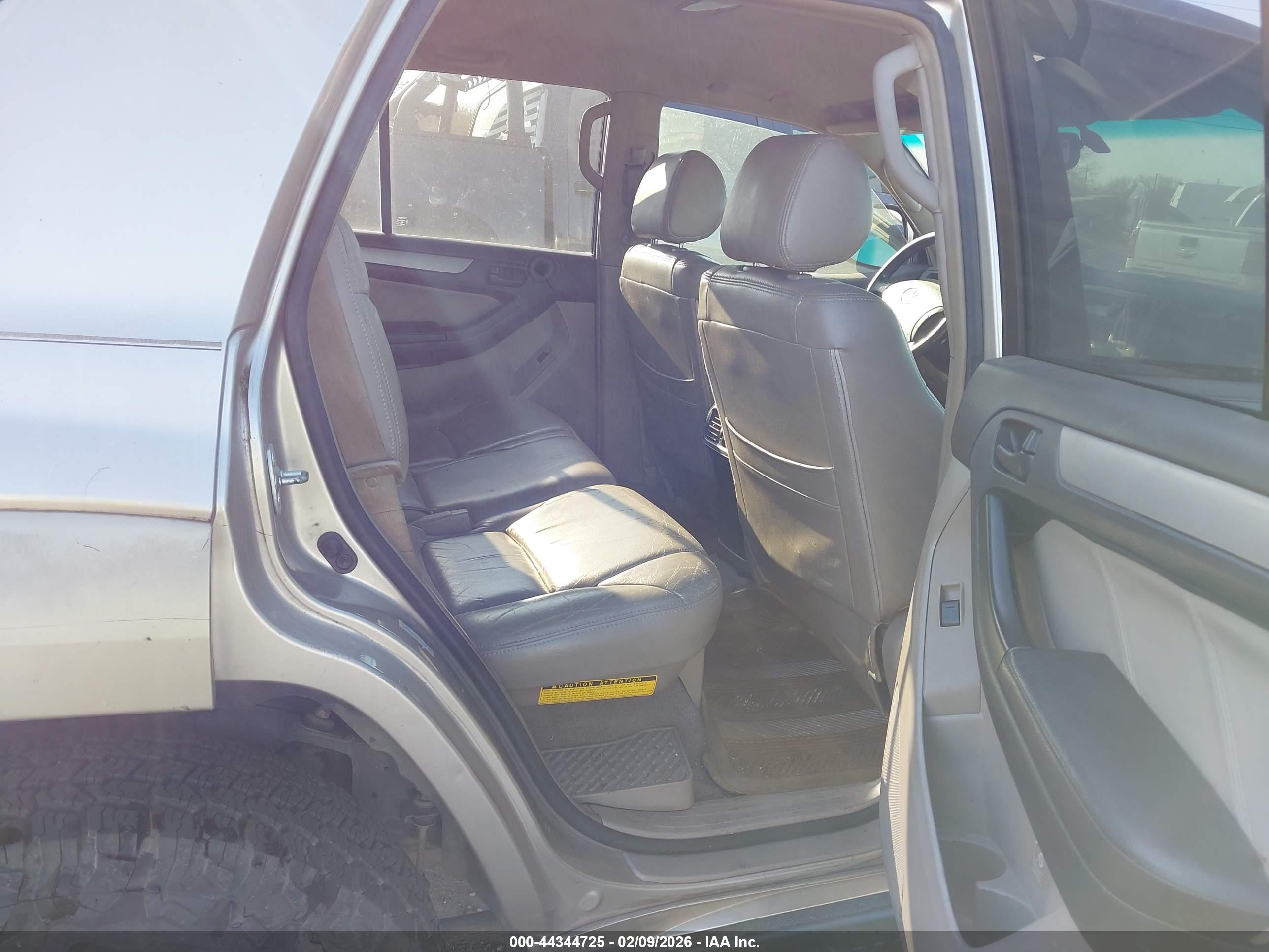 TOYOTA 4RUNNER image 8