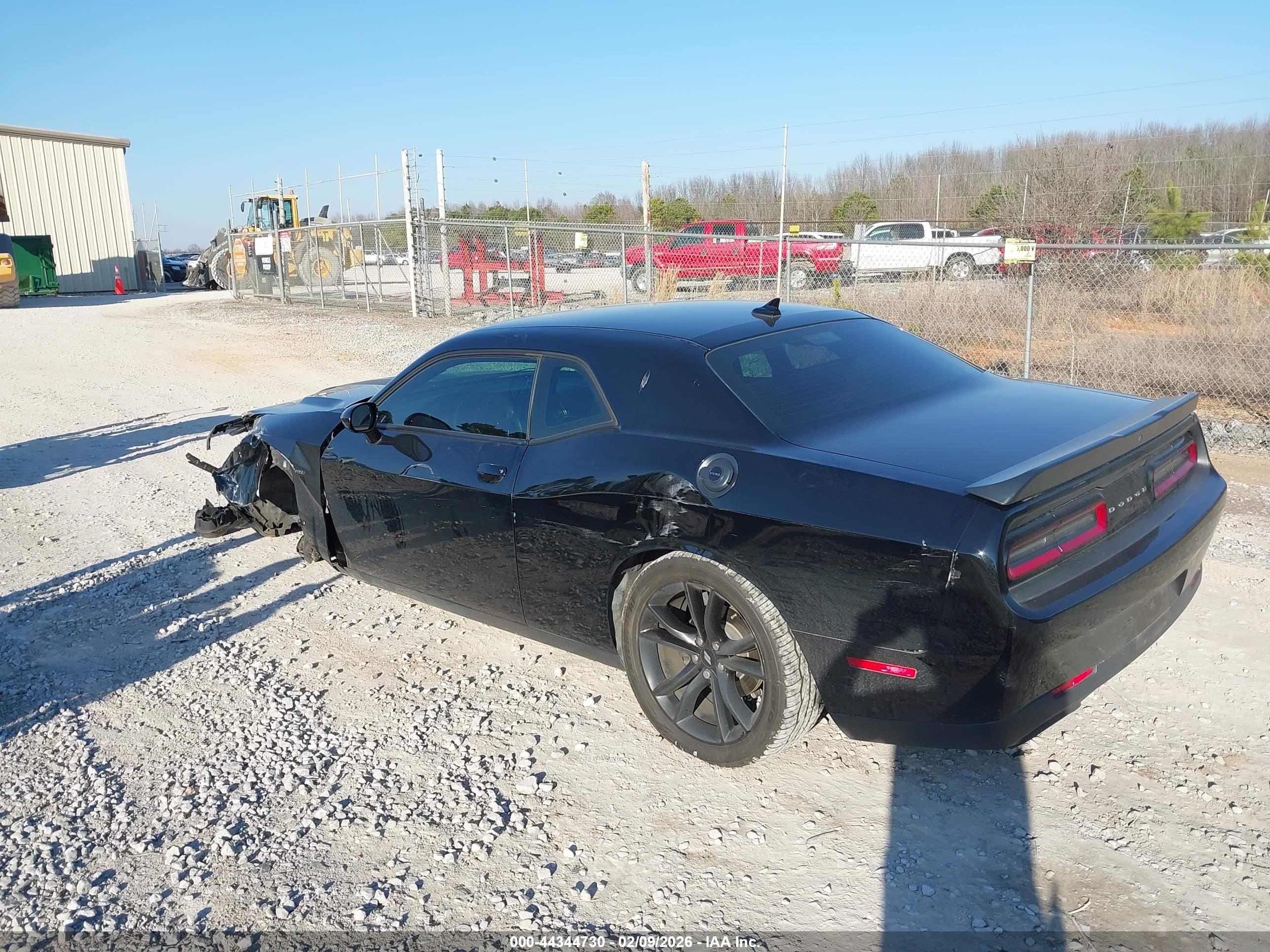DODGE CHALLENGER image 3