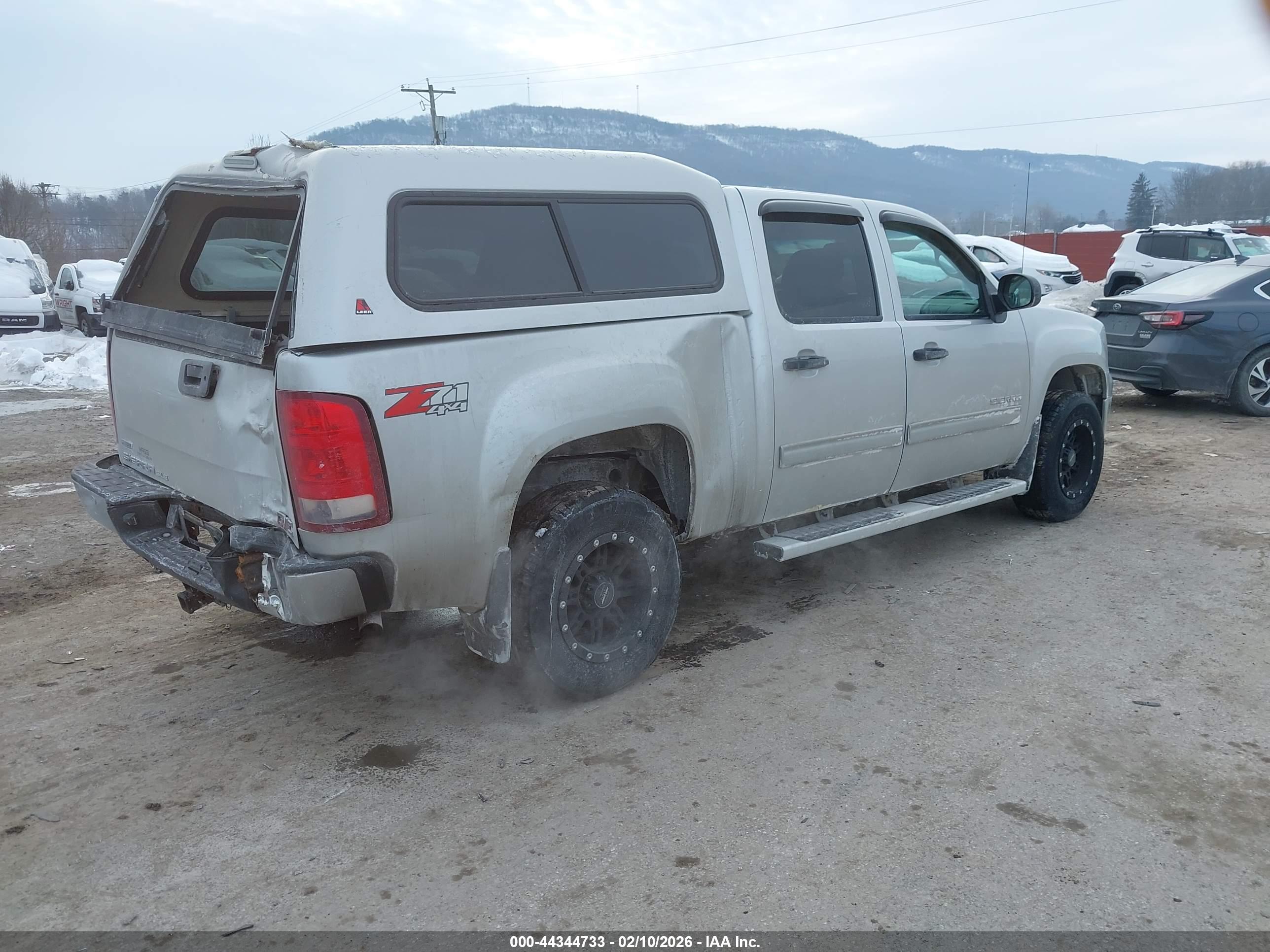 GMC SIERRA image 4