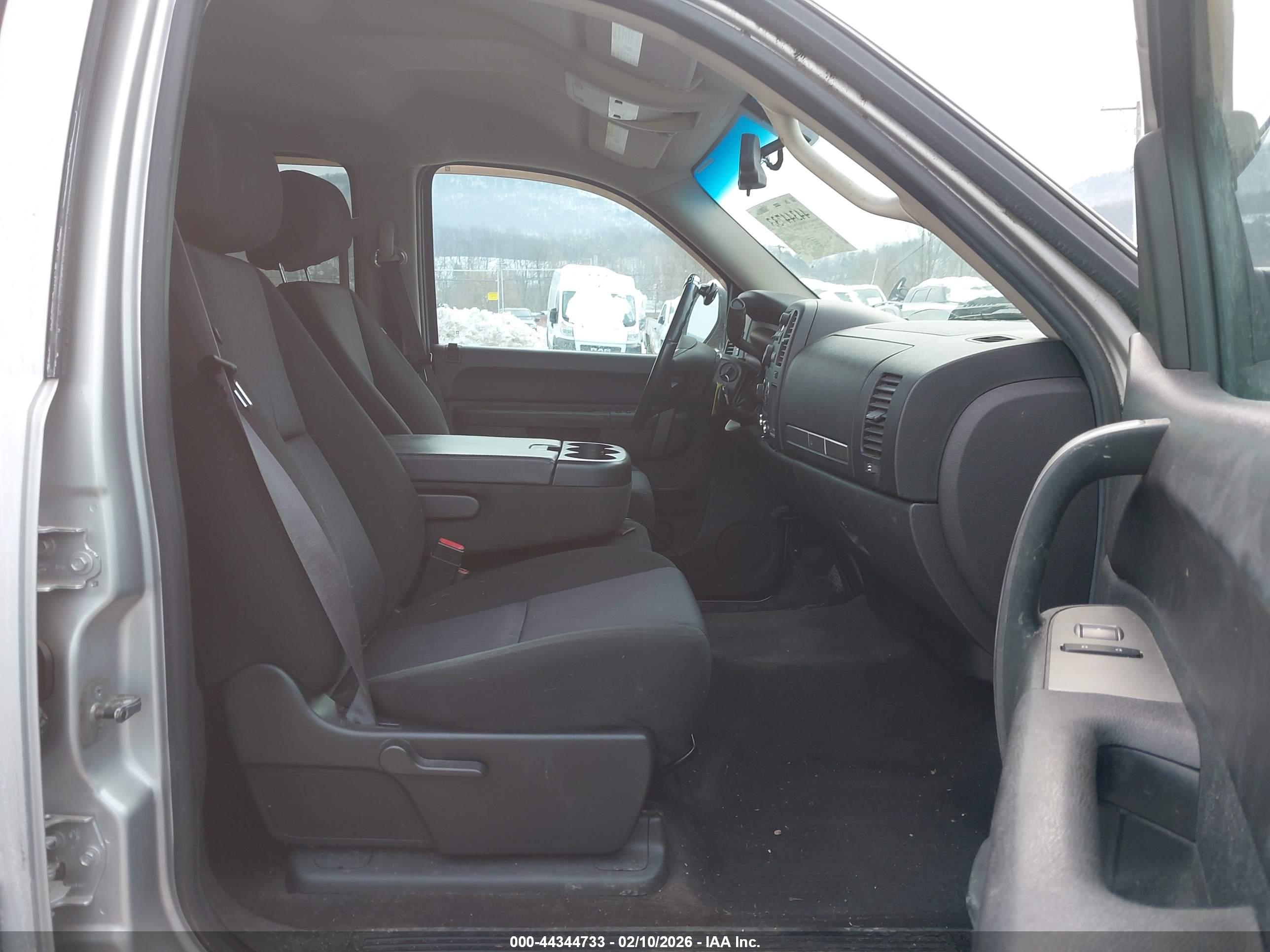 GMC SIERRA image 5