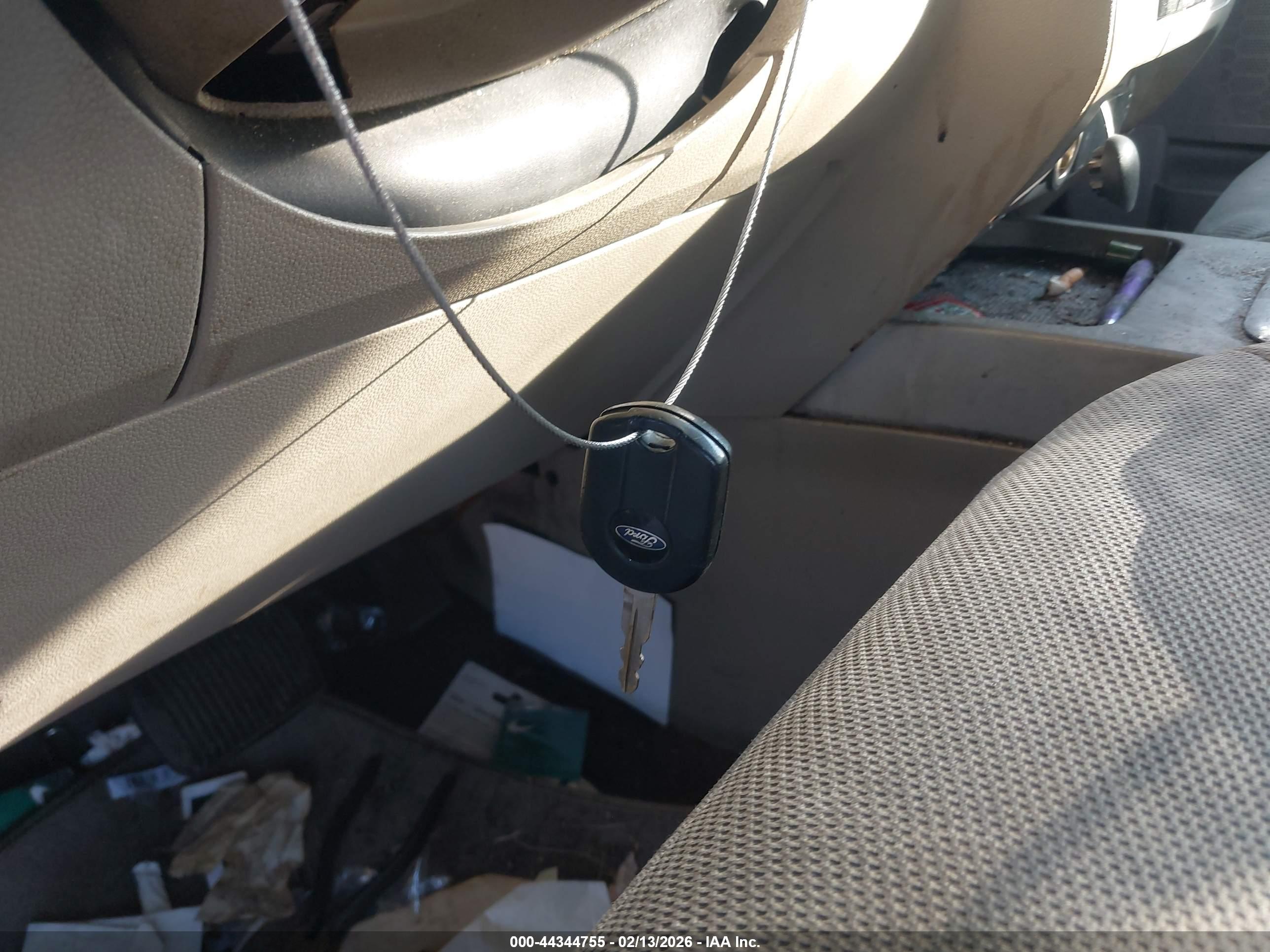 FORD ESCAPE image 11