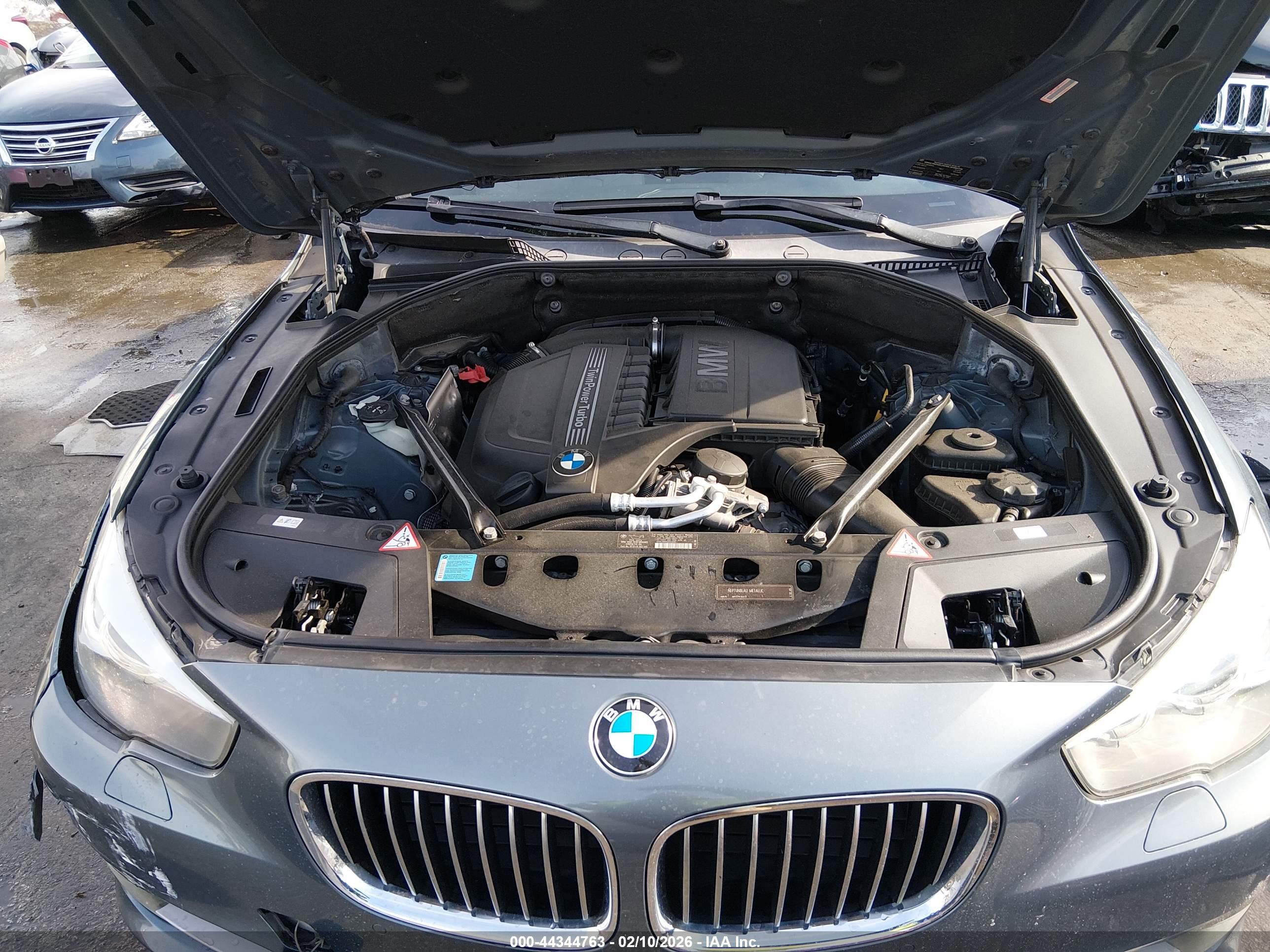 BMW 535I image 10