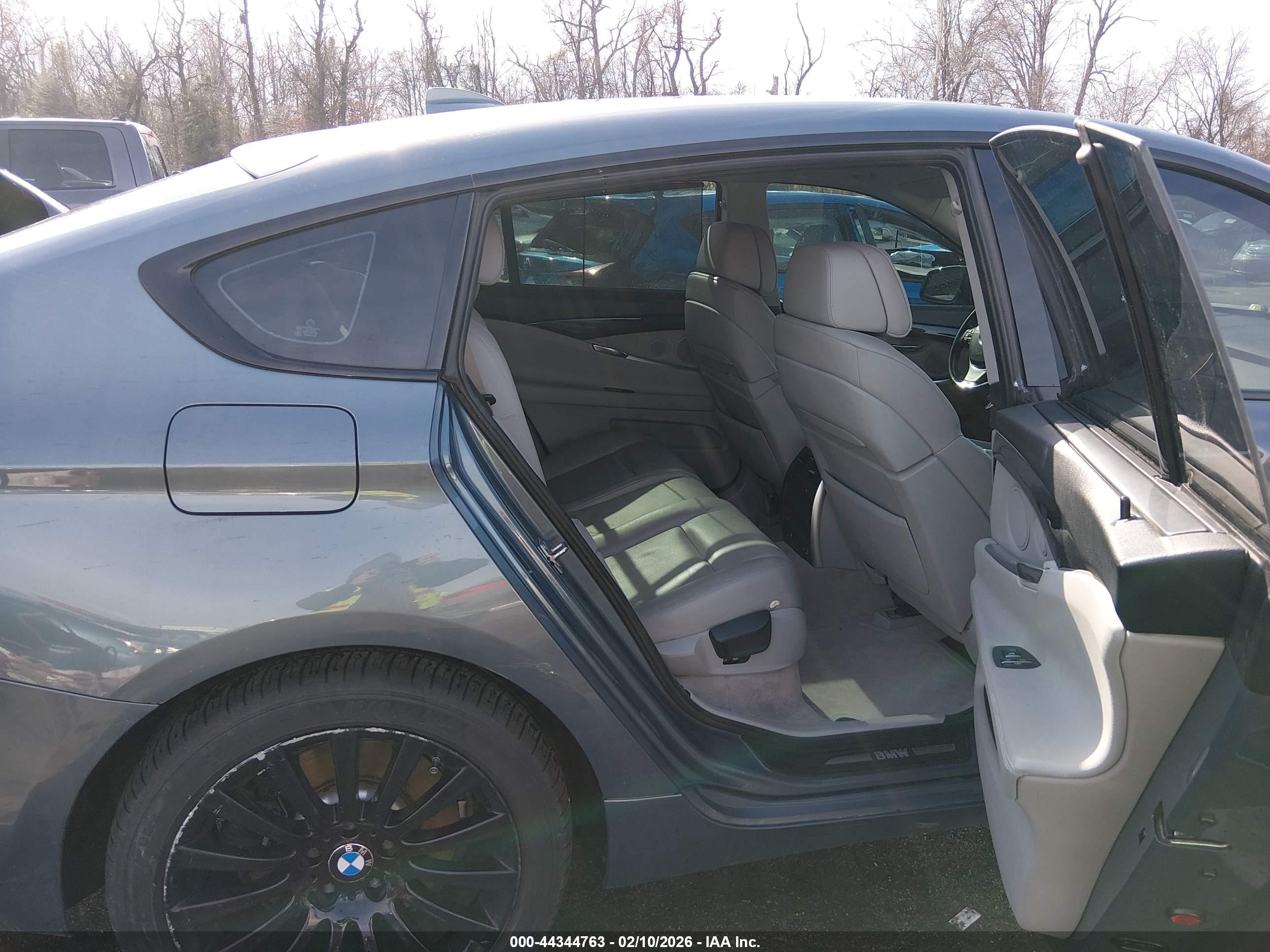 BMW 535I image 8