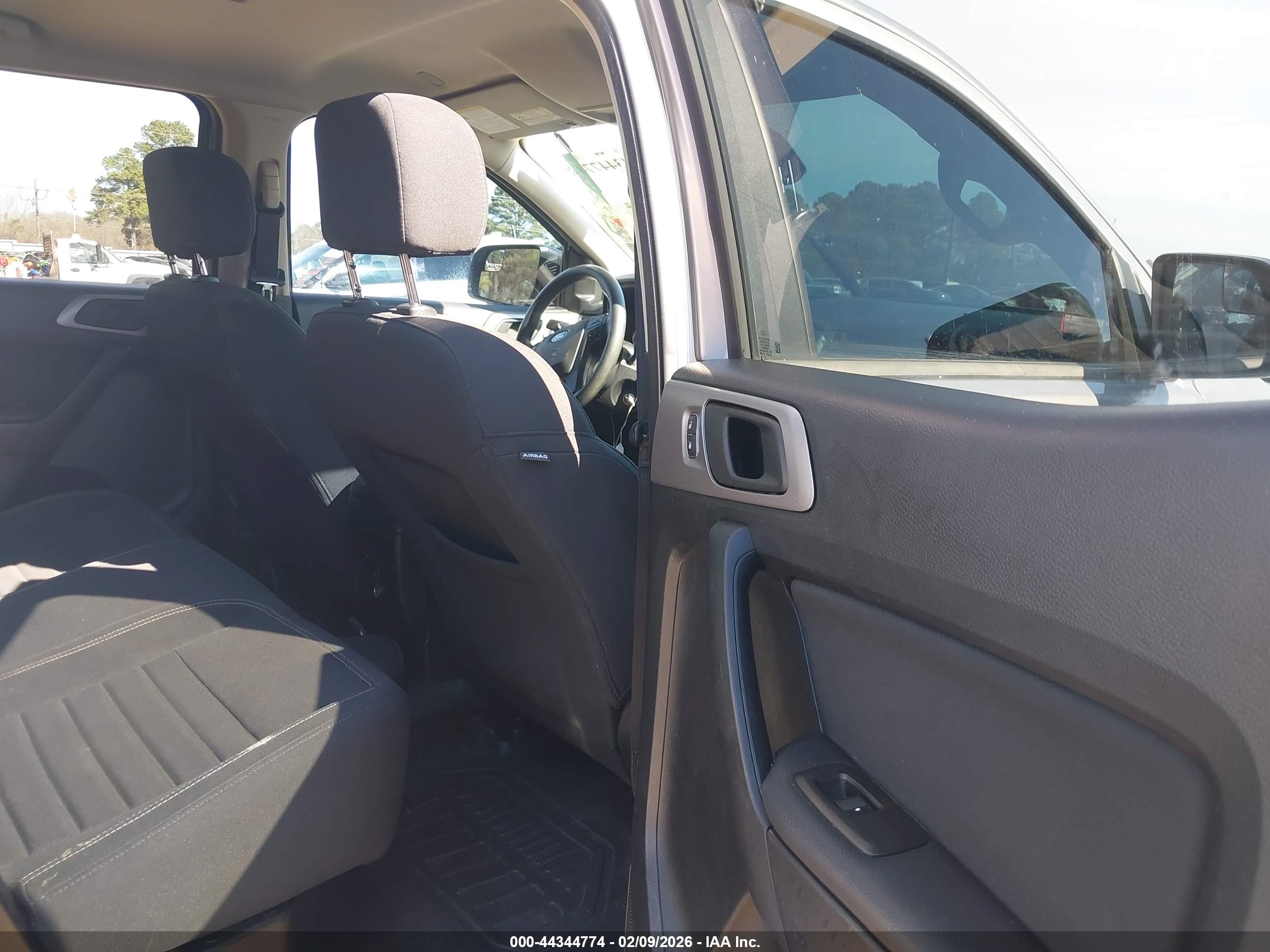 FORD RANGER image 8