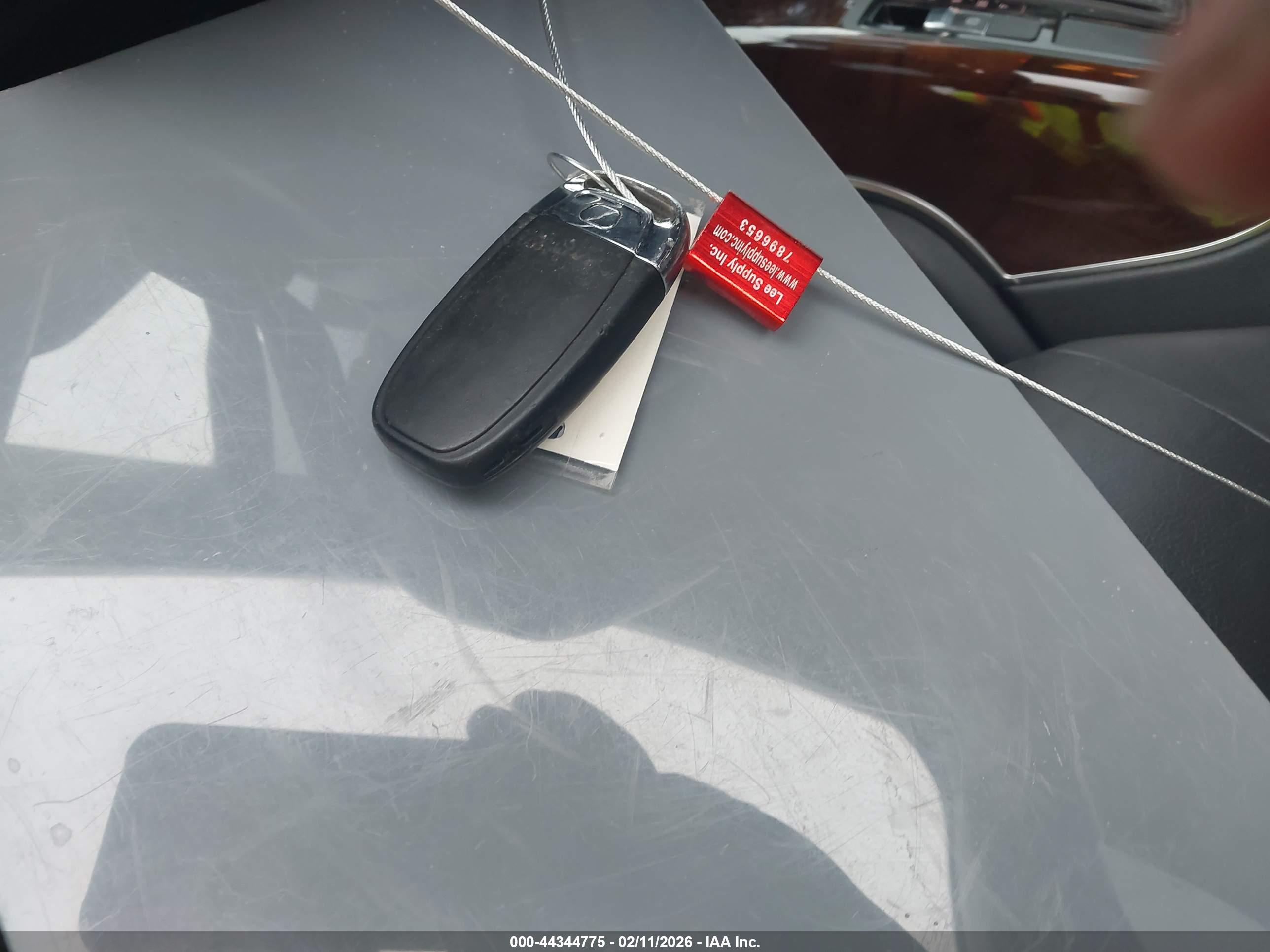 AUDI A6 image 11