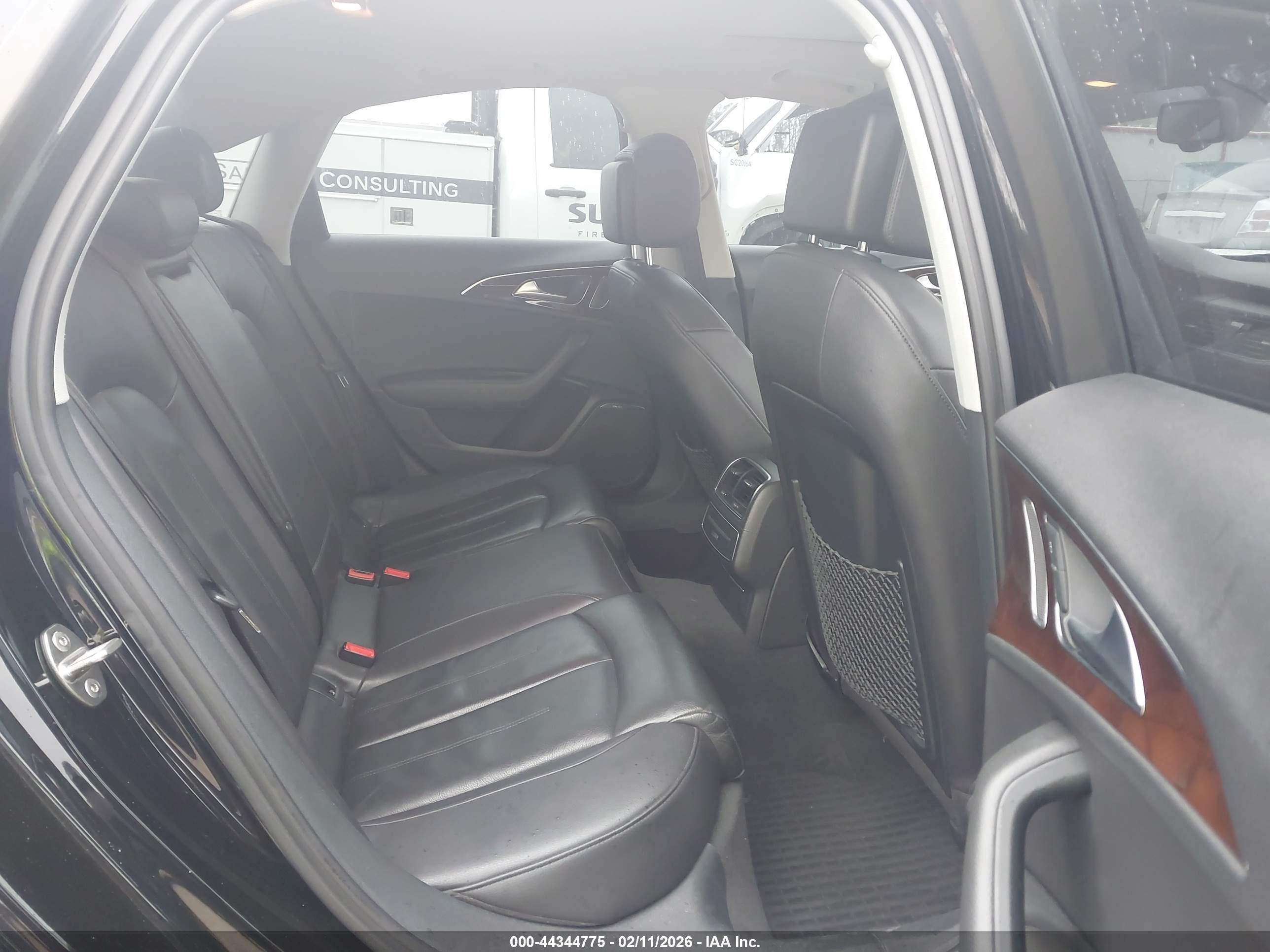 AUDI A6 image 8
