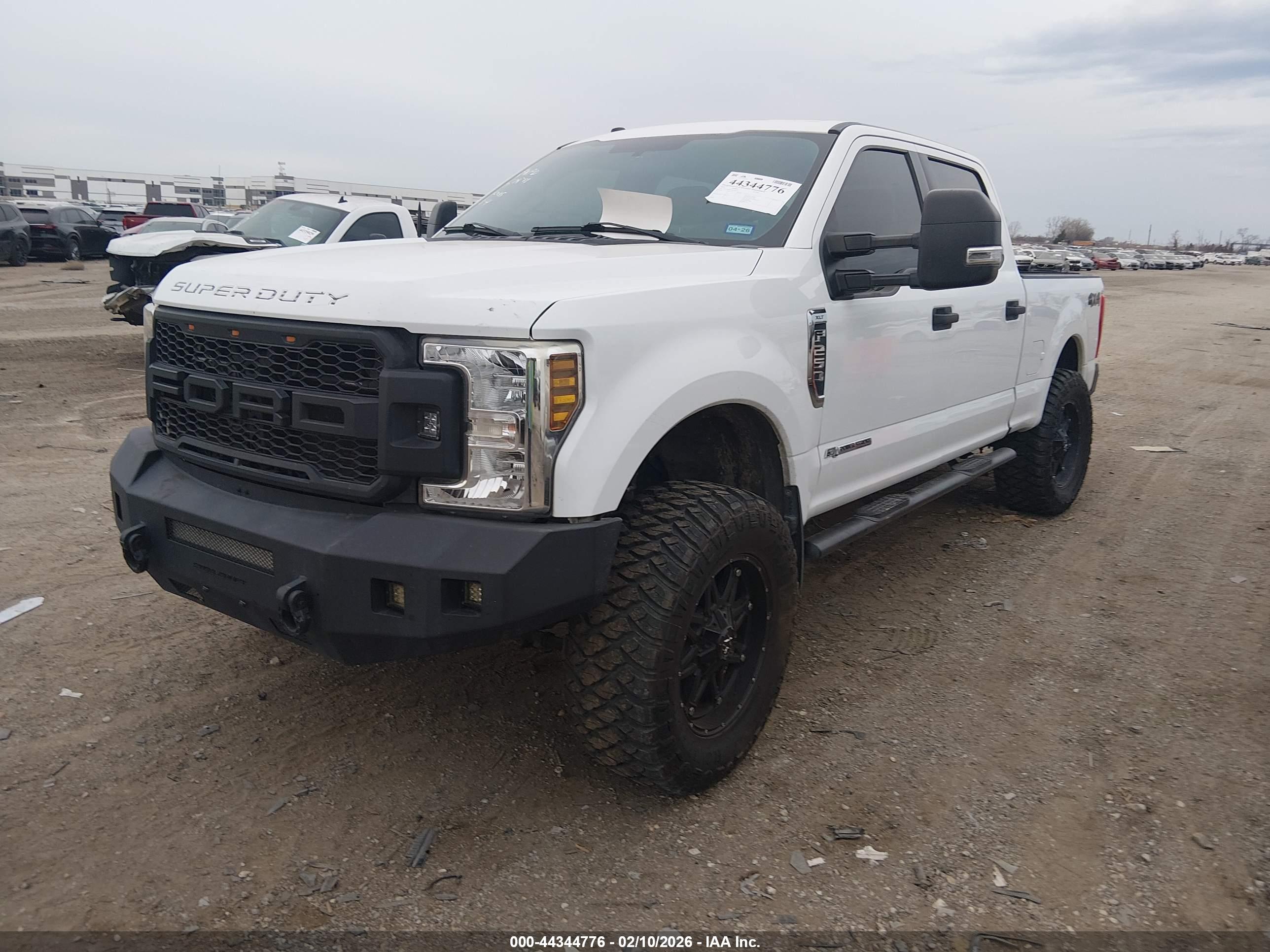 FORD F-250 image 2