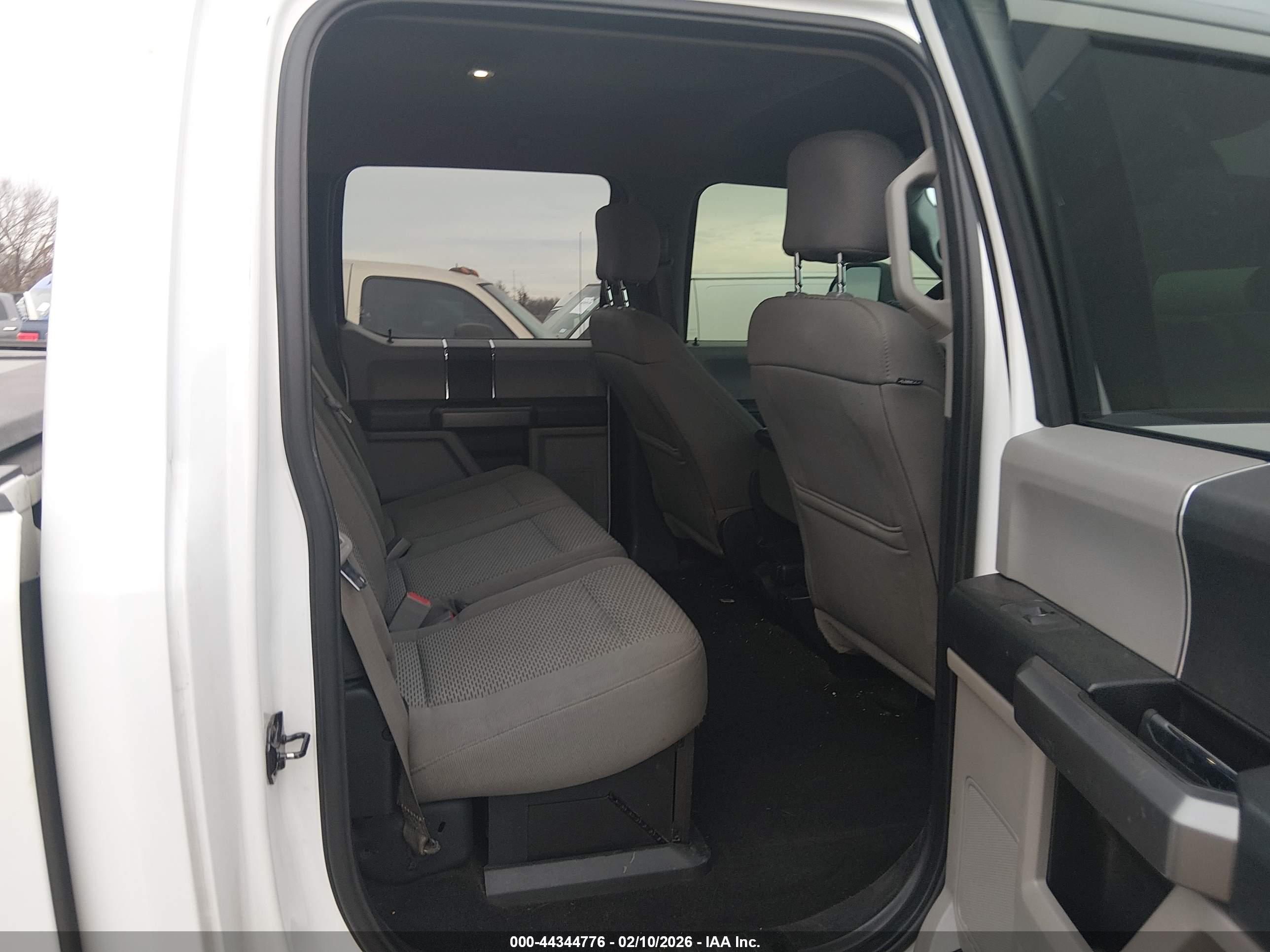 FORD F-250 image 8