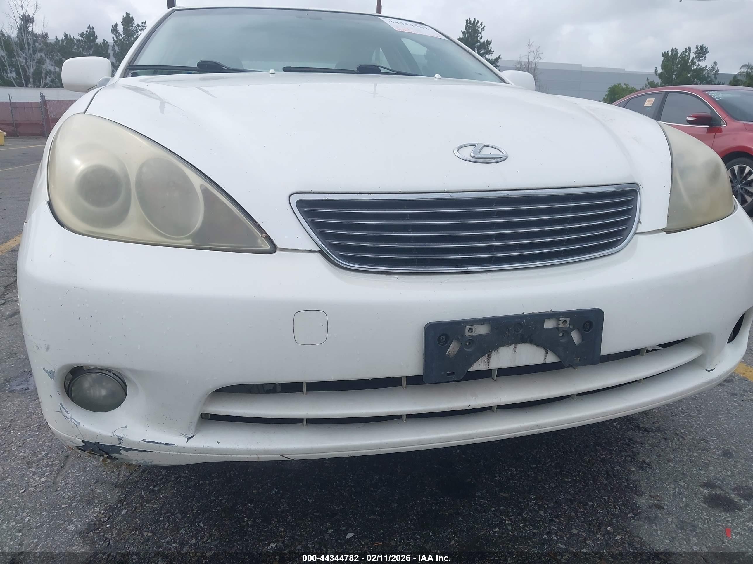 LEXUS ES image 6