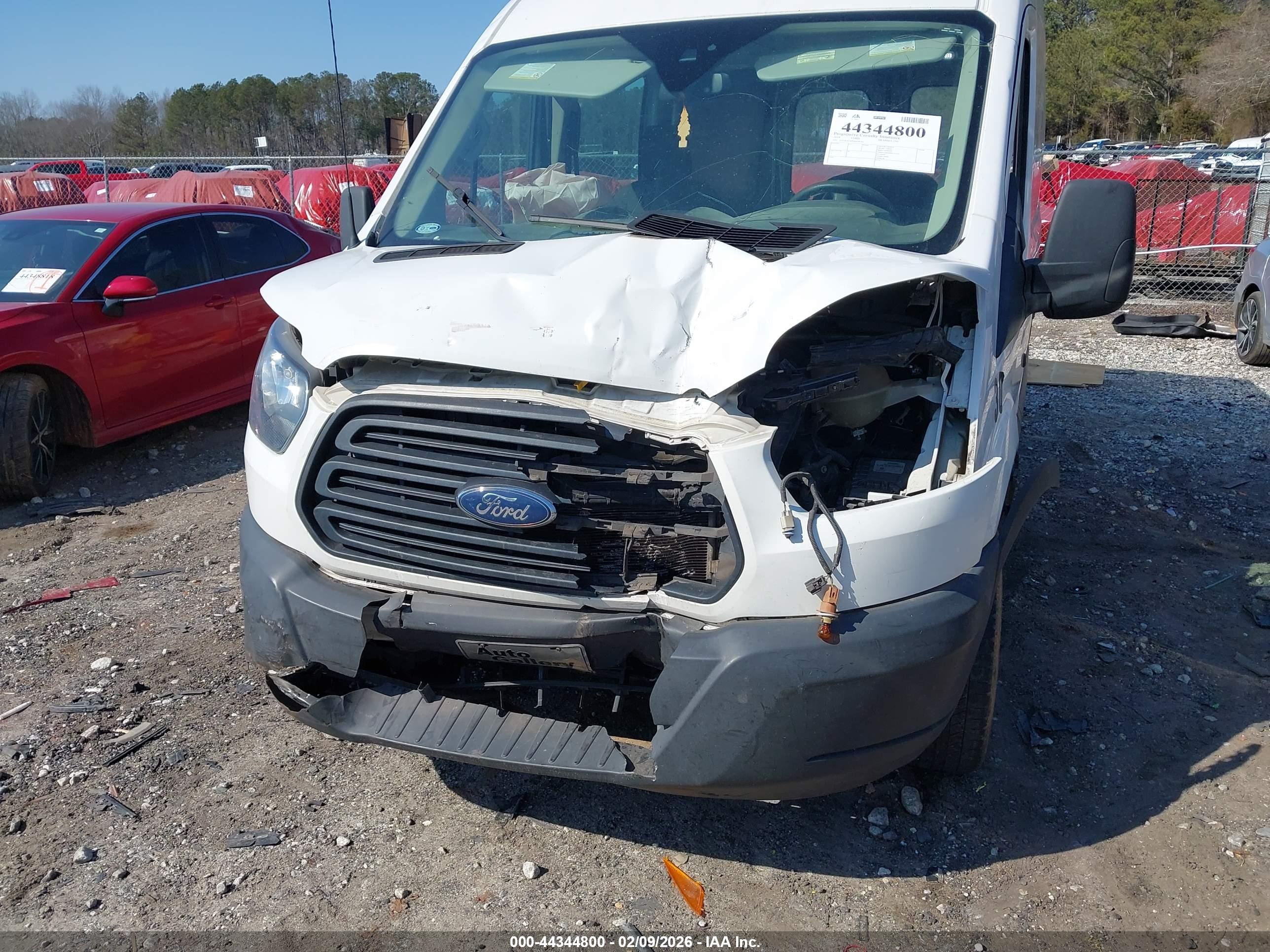 FORD TRANSIT-250 image 6