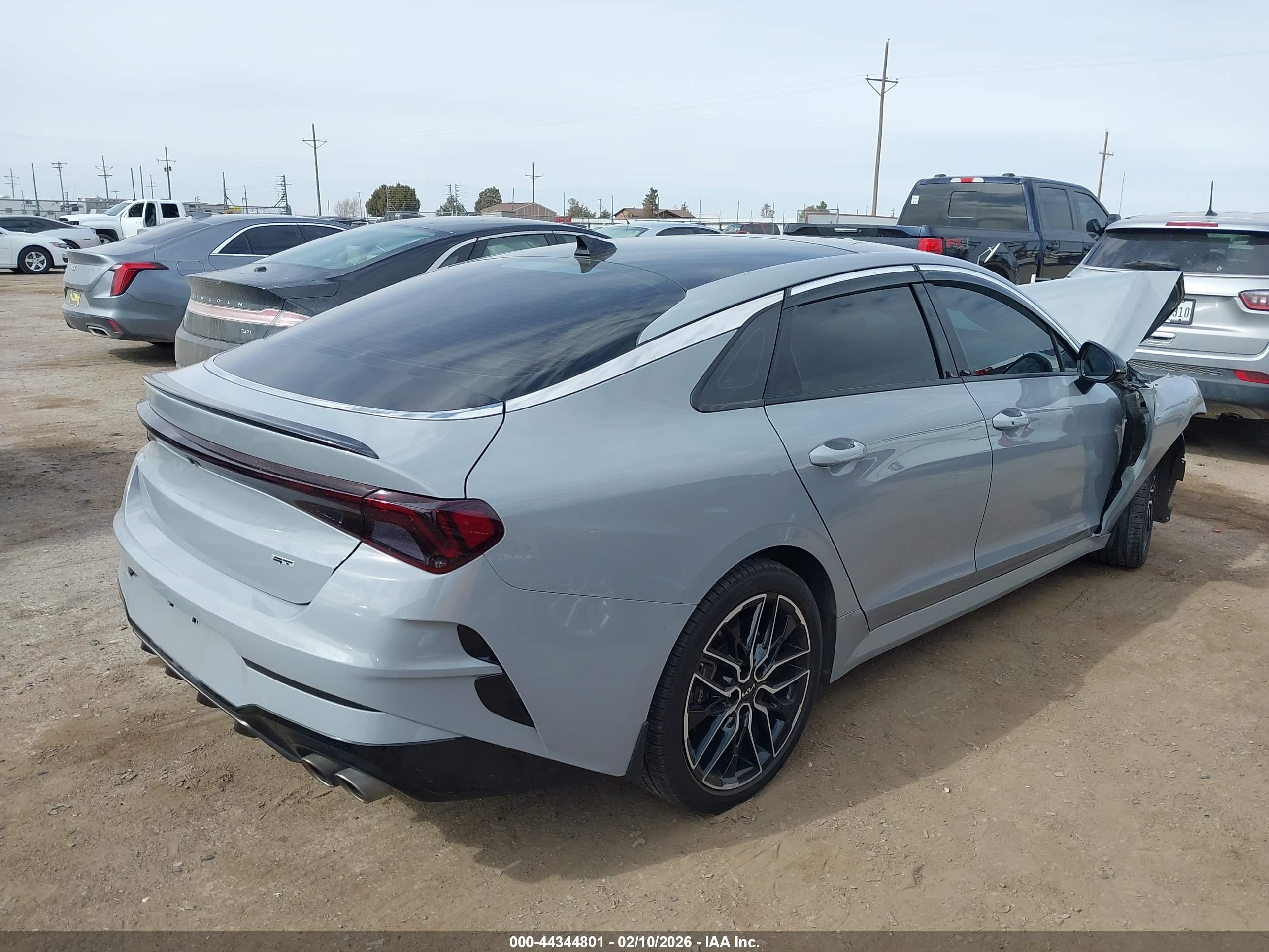 KIA K5 image 4