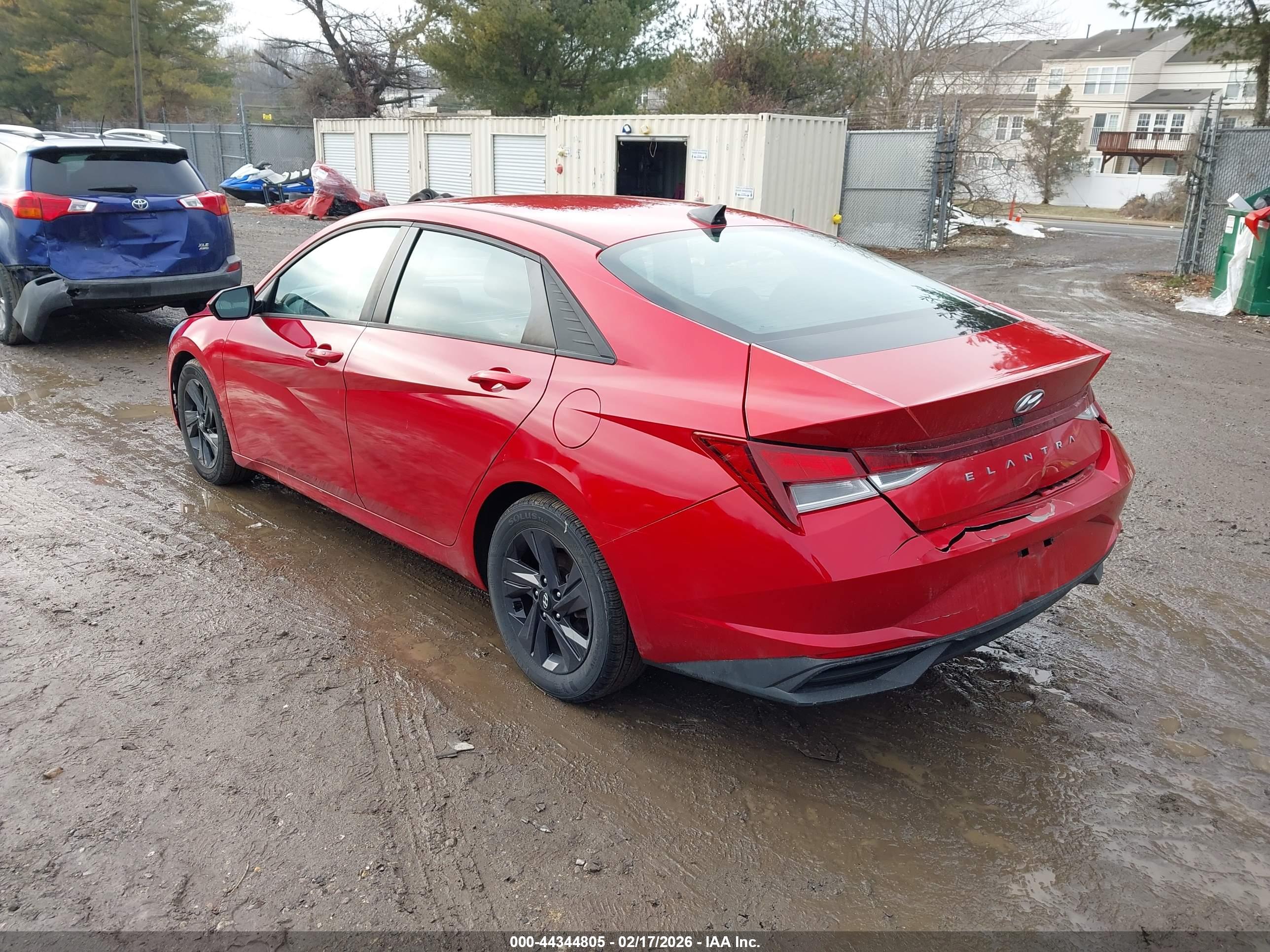 HYUNDAI ELANTRA image 3