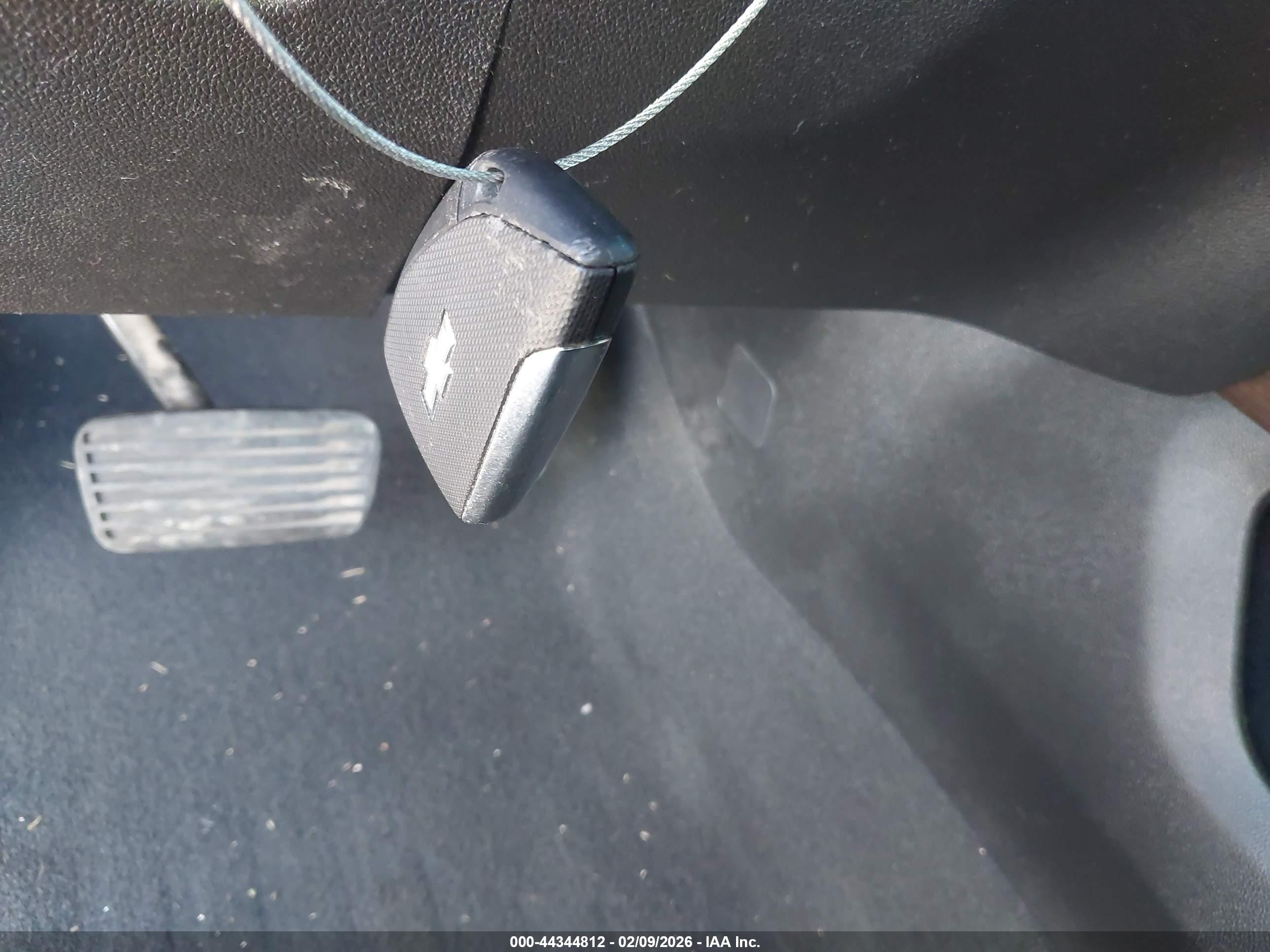 CHEVROLET SILVERADO image 11