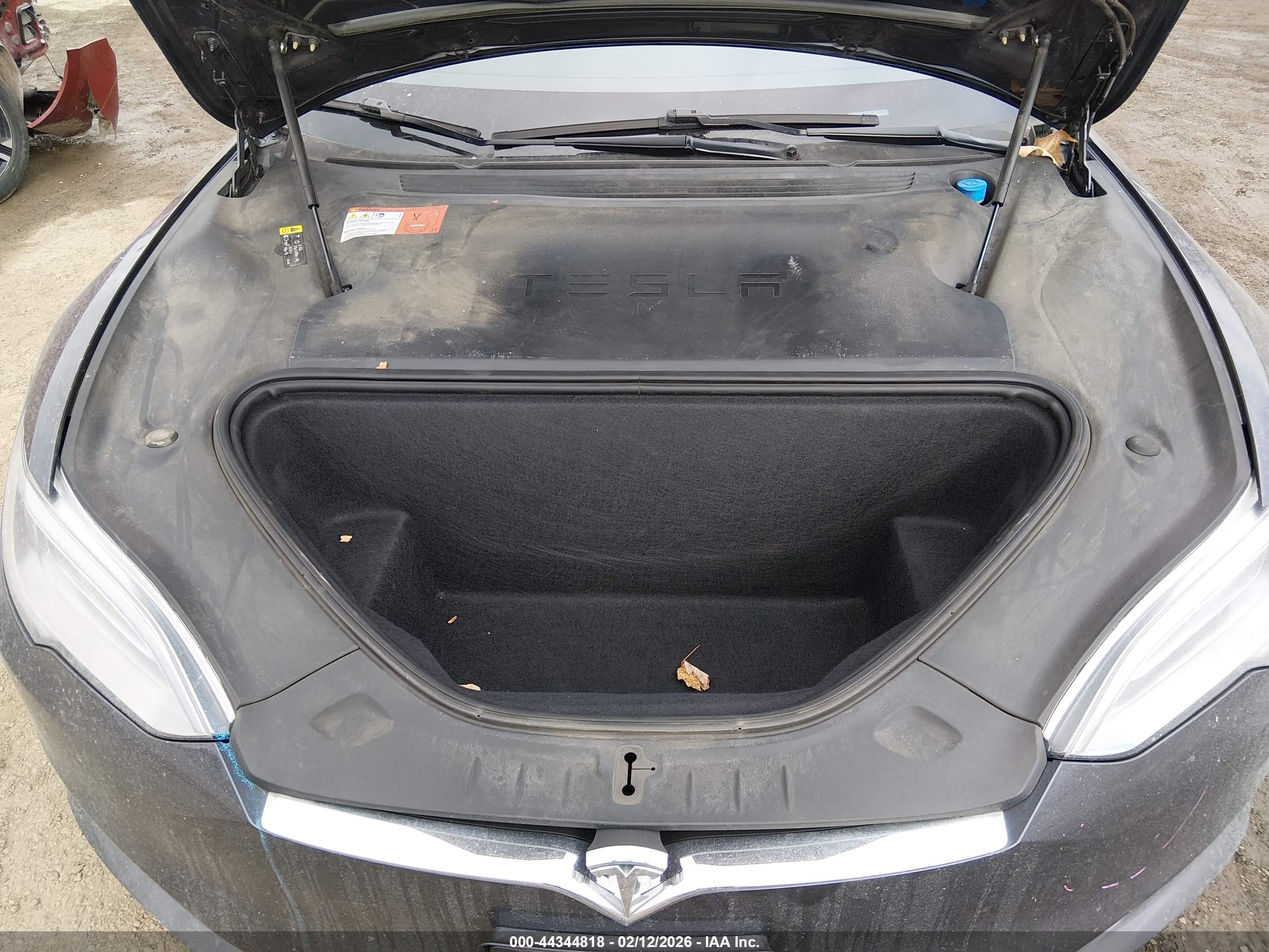 TESLA MODEL image 10