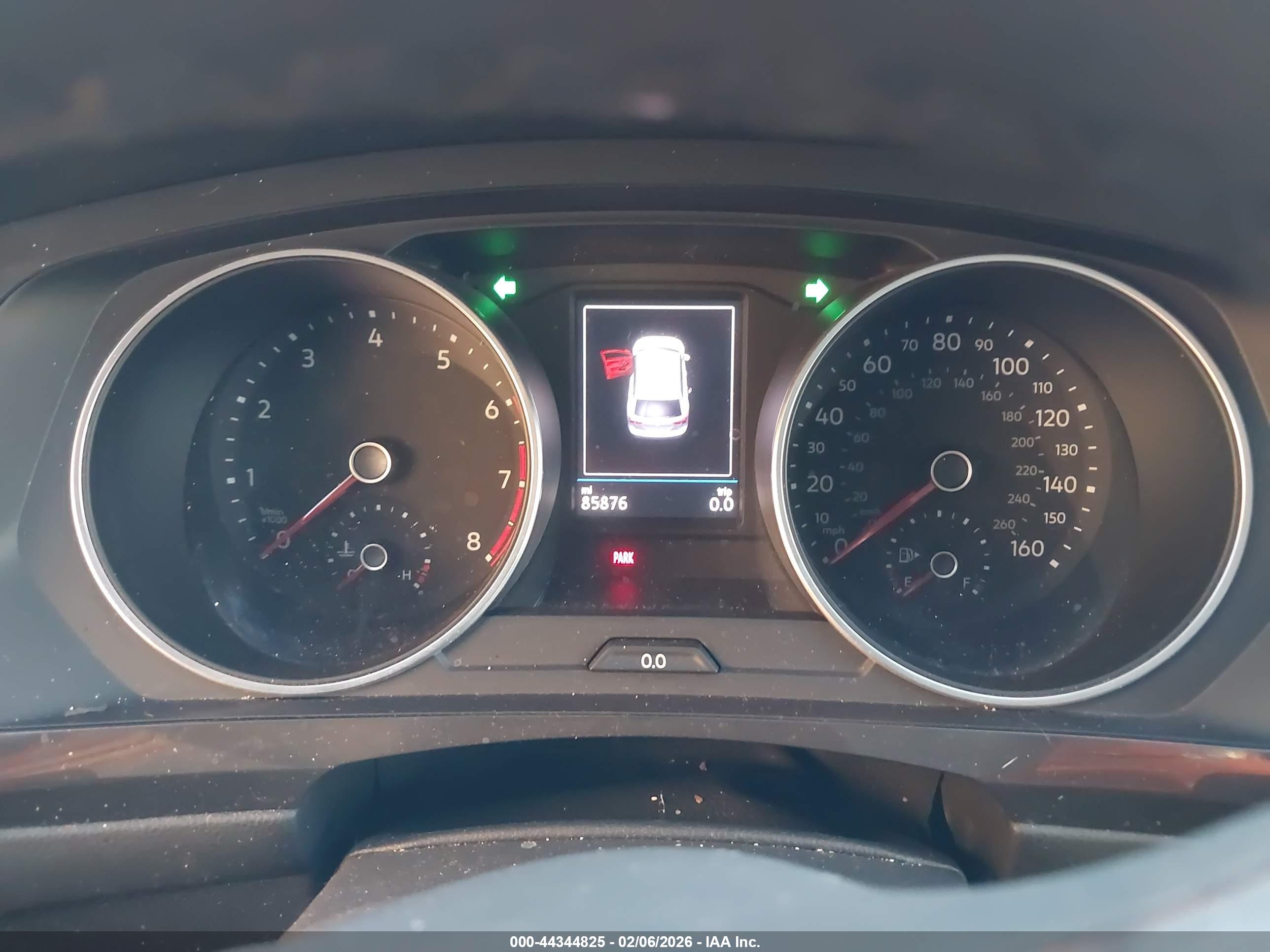 VOLKSWAGEN TIGUAN image 7