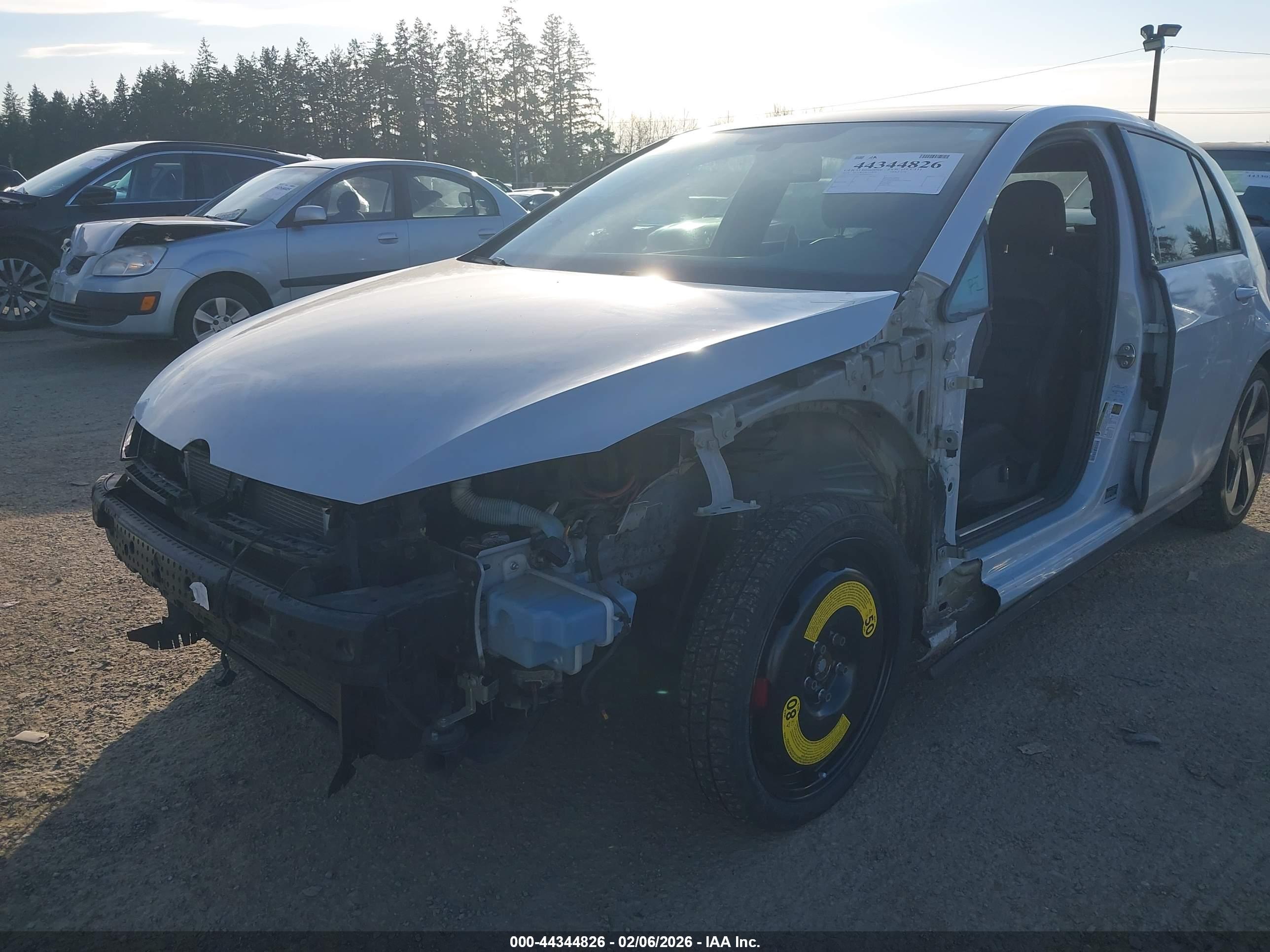 VOLKSWAGEN GOLF image 6