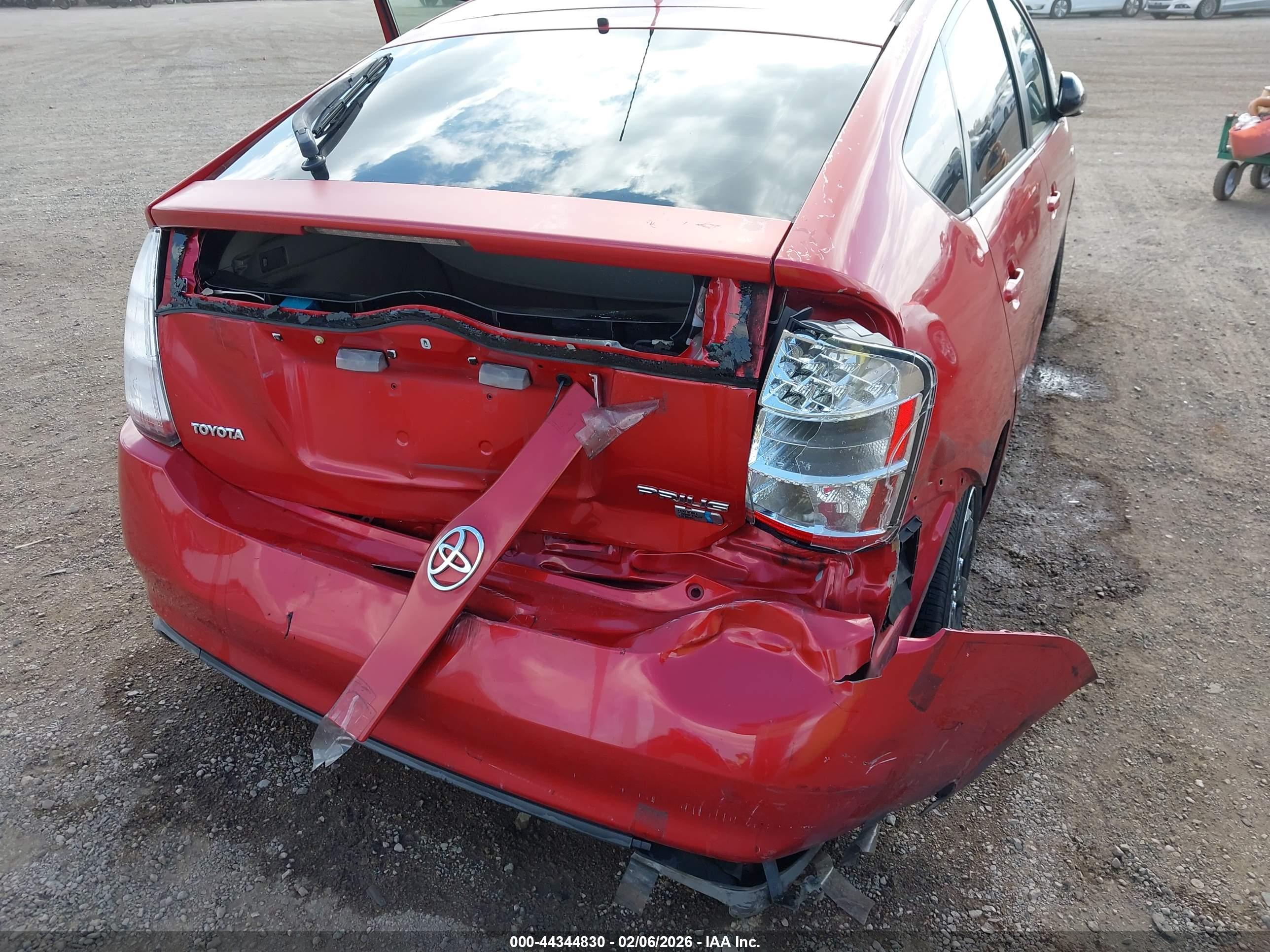 TOYOTA PRIUS image 6