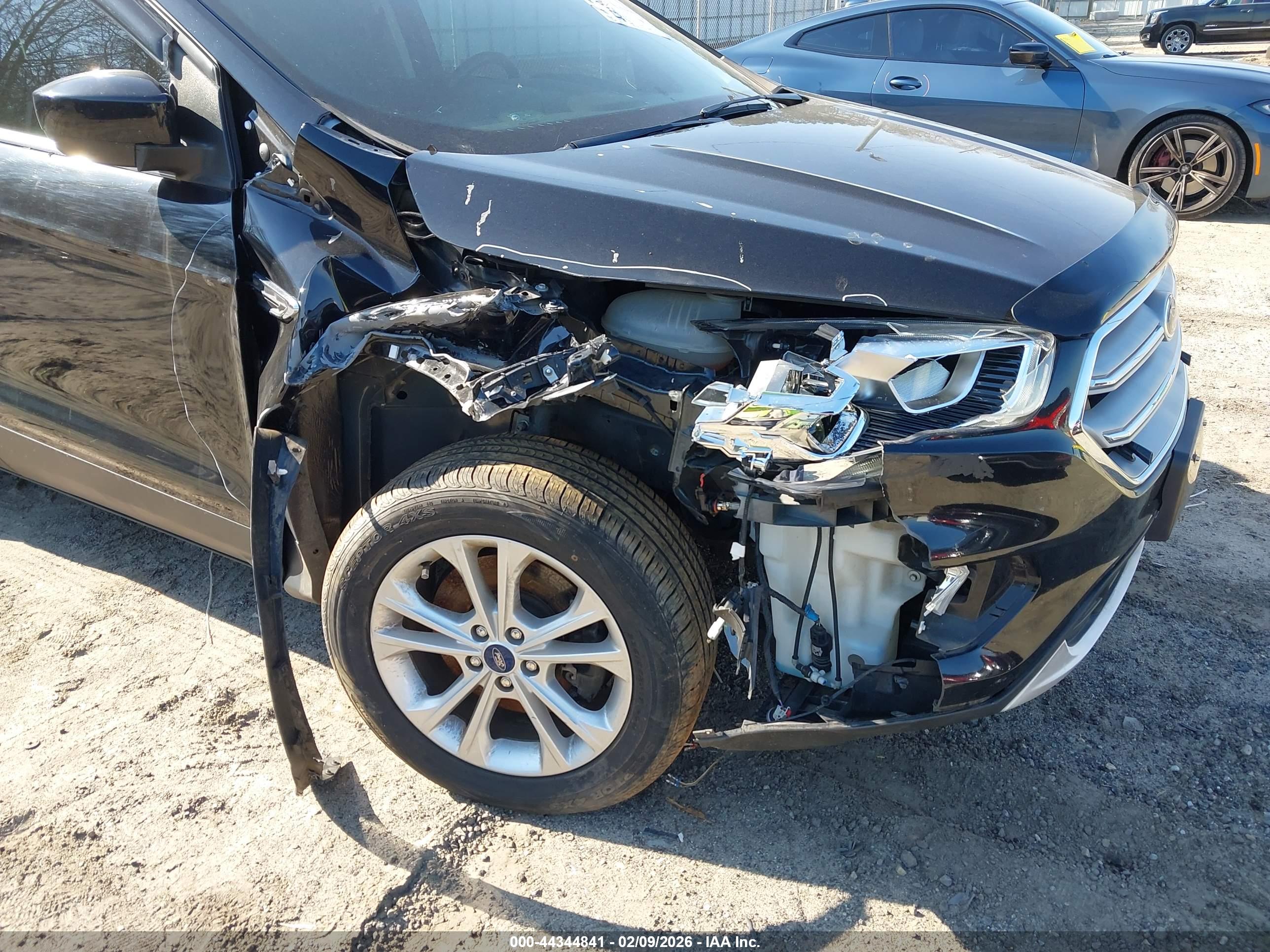 FORD ESCAPE image 6