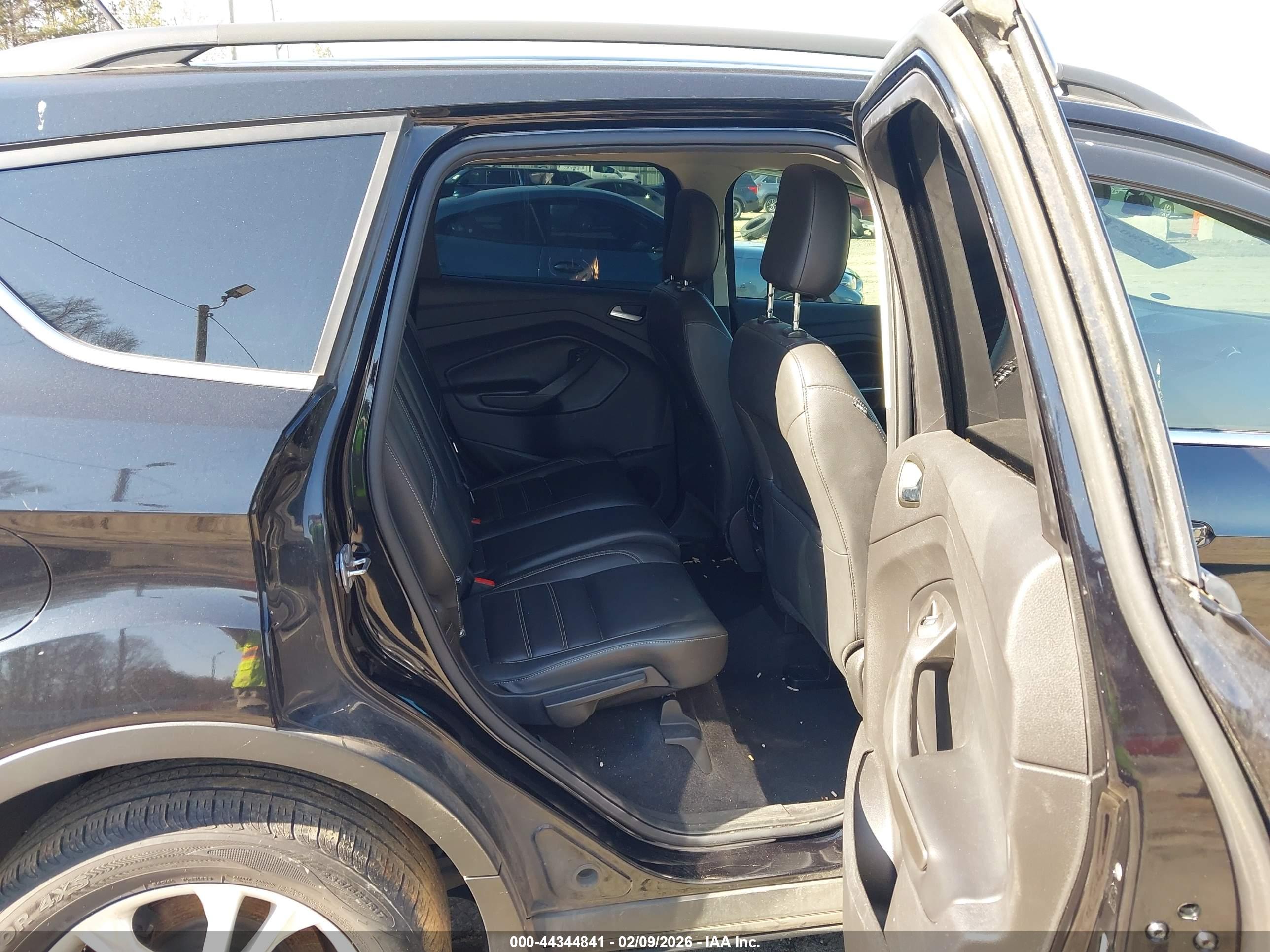 FORD ESCAPE image 8