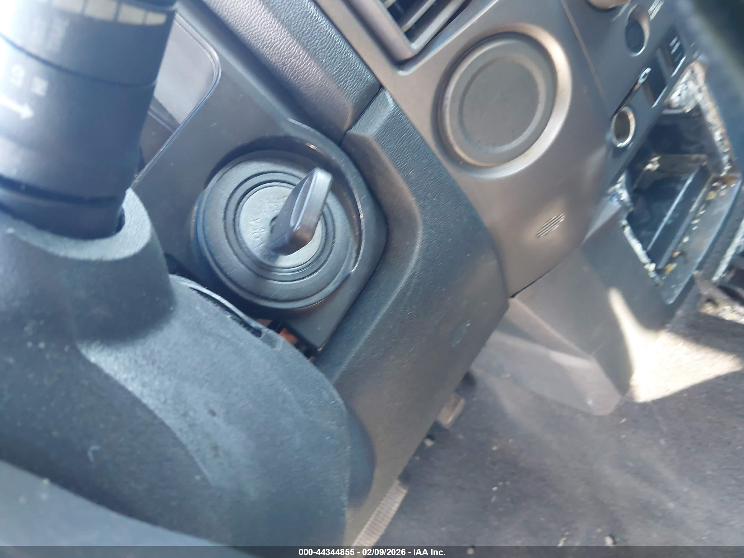 NISSAN TITAN image 11