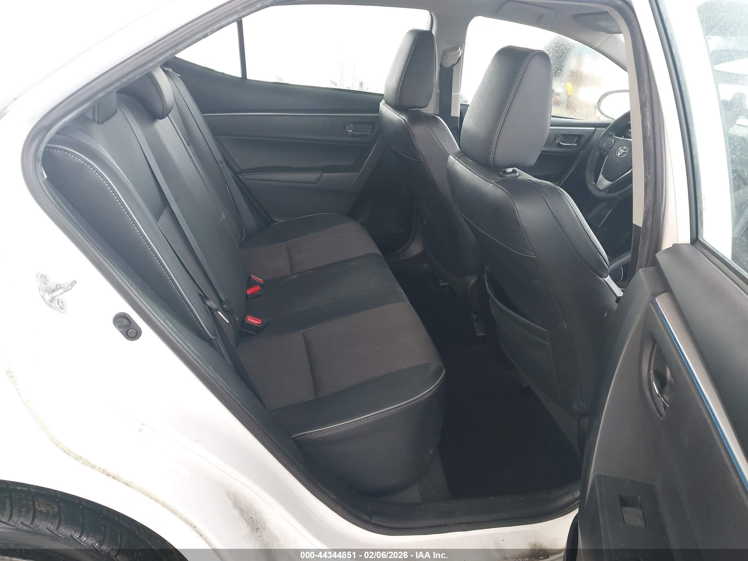 TOYOTA COROLLA image 8