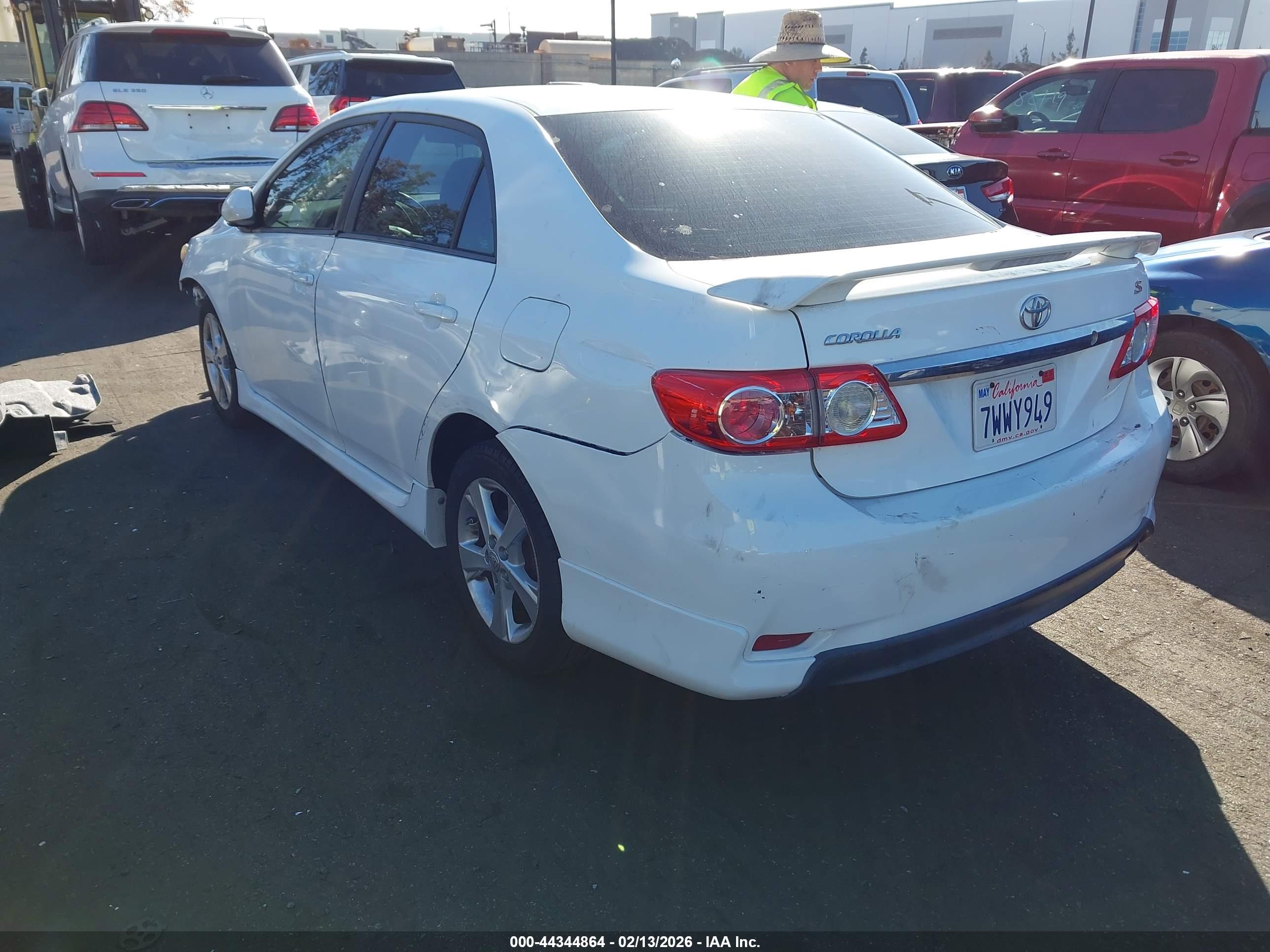 TOYOTA COROLLA image 3